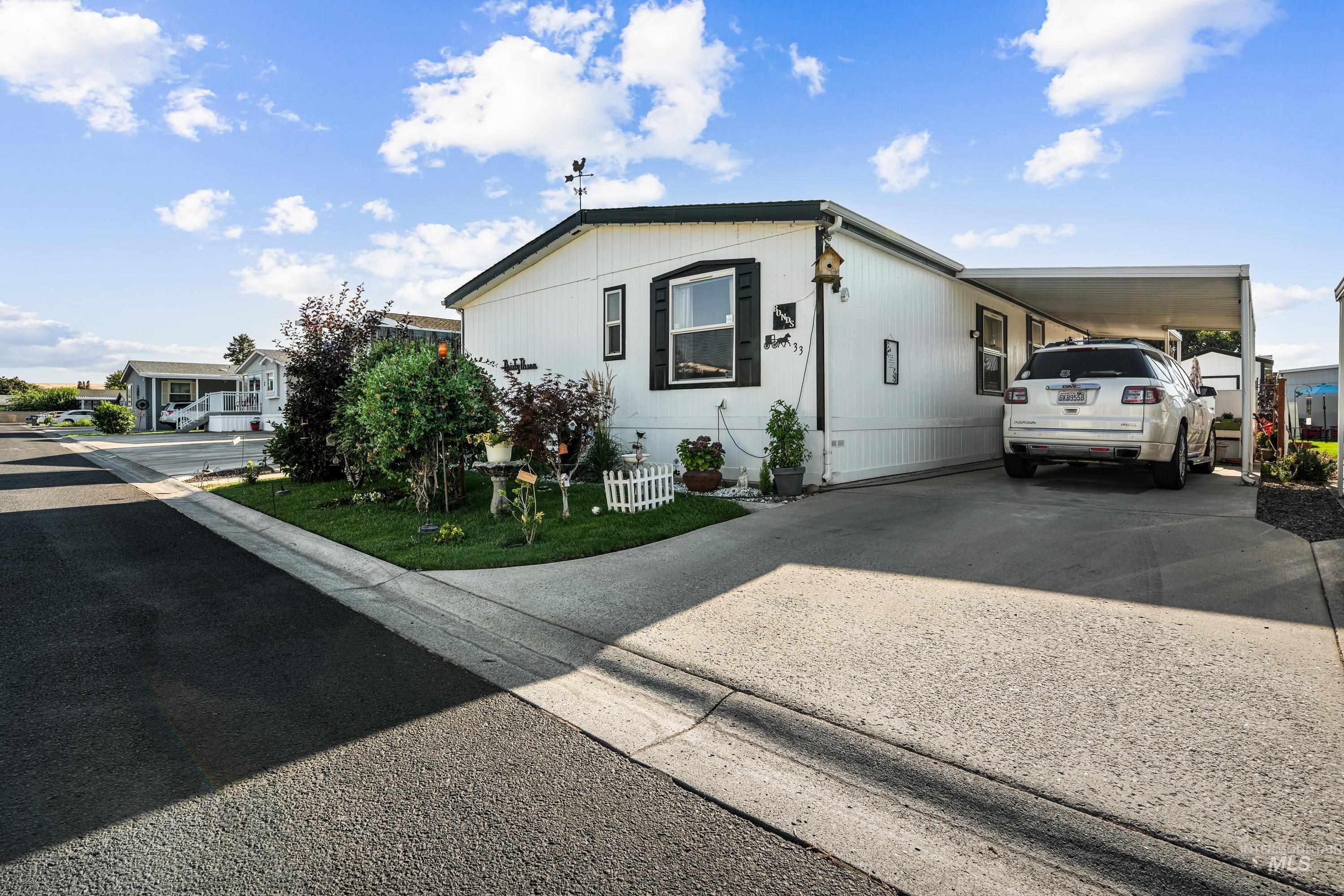 2115 6th Ave #33, Clarkston, Washington 99403, 3 Bedrooms, 2 Bathrooms, Residential For Sale, Price $189,900,MLS 98998166