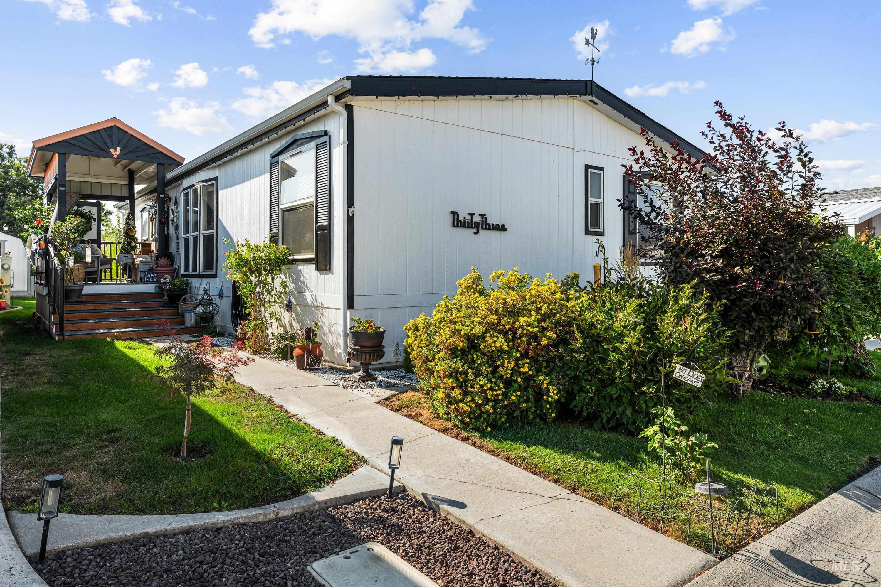 2115 6th Ave #33, Clarkston, Washington 99403, 3 Bedrooms, 2 Bathrooms, Residential For Sale, Price $189,900,MLS 98998166