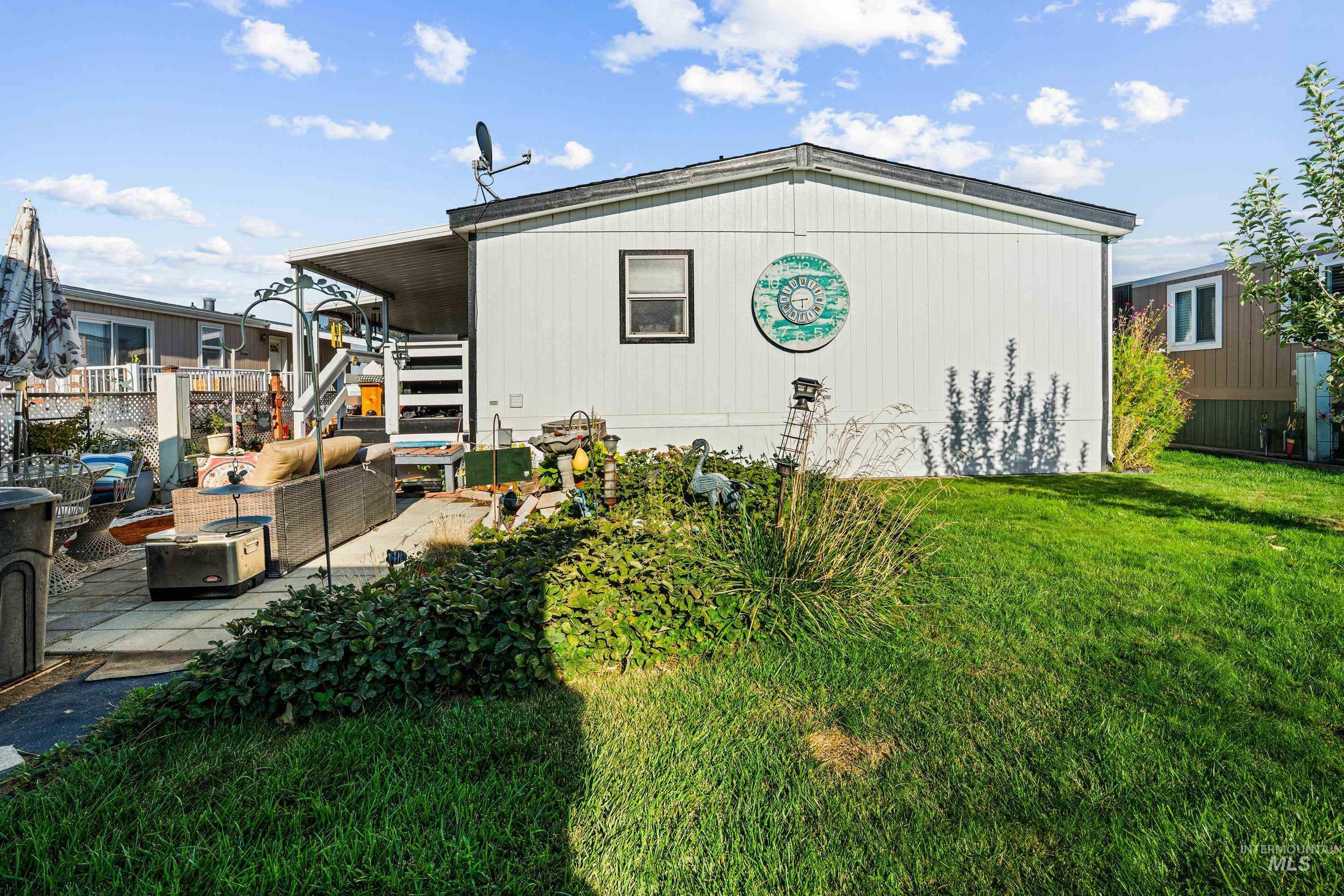 2115 6th Ave #33, Clarkston, Washington 99403, 3 Bedrooms, 2 Bathrooms, Residential For Sale, Price $189,900,MLS 98998166