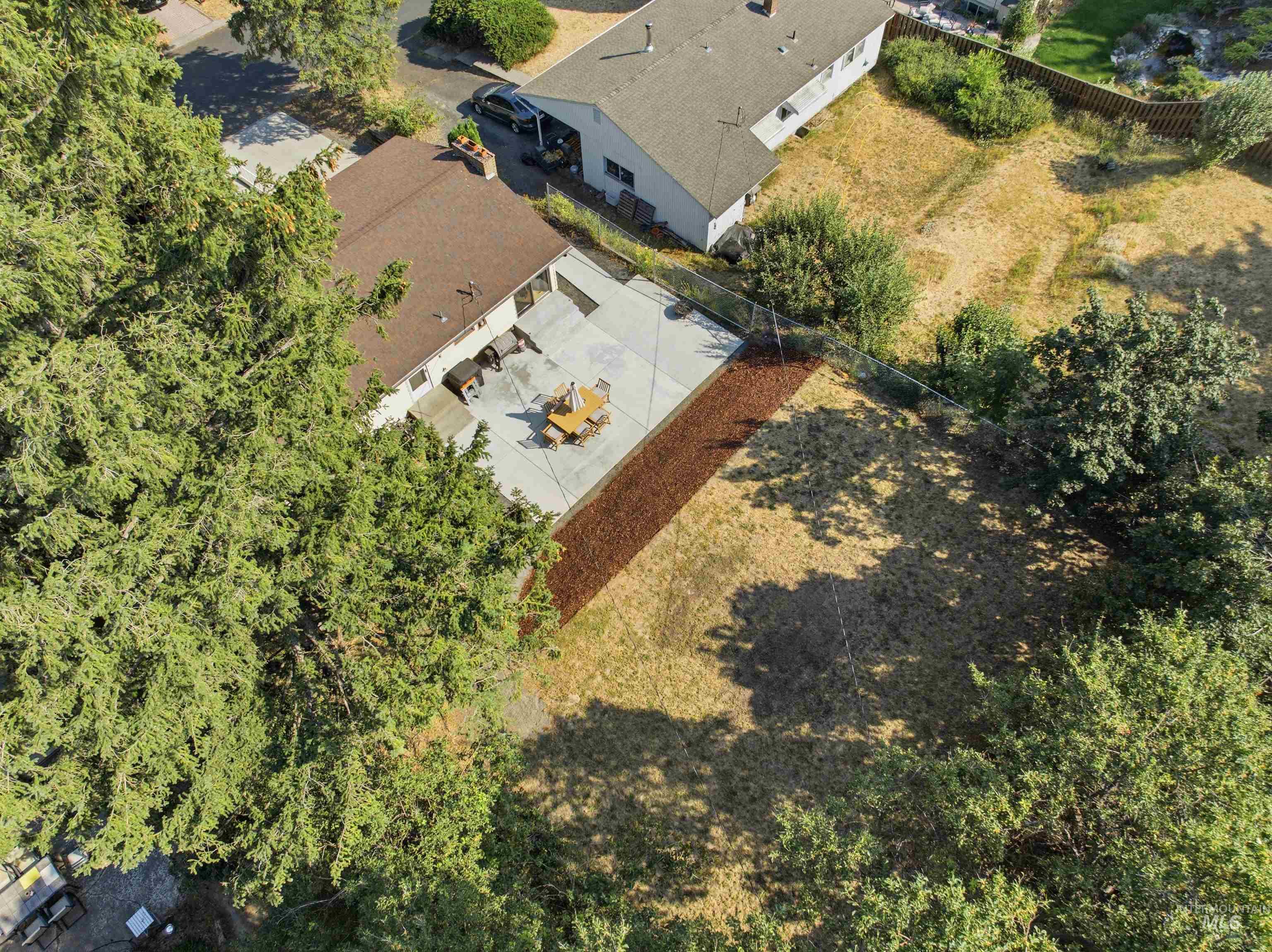 323 N Grant St, Moscow, Idaho 83843, 5 Bedrooms, 2 Bathrooms, Residential For Sale, Price $480,000,MLS 98998167