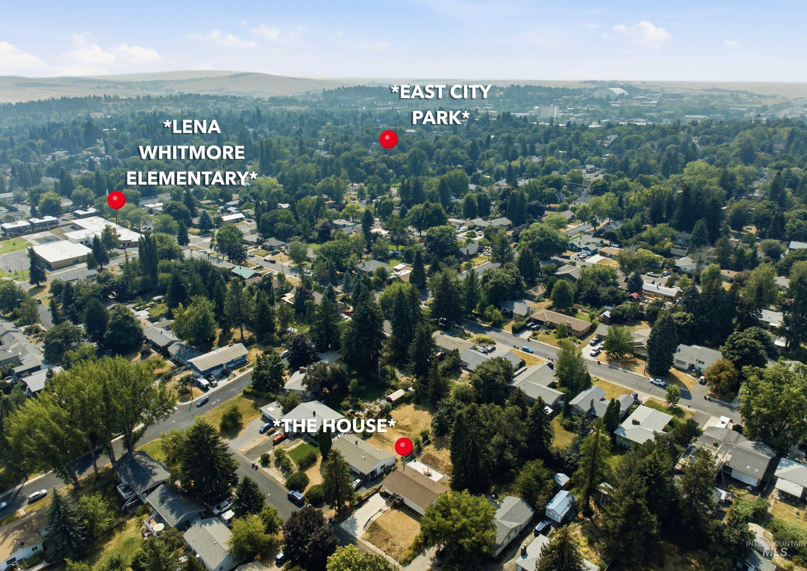 323 N Grant St, Moscow, Idaho 83843, 5 Bedrooms, 2 Bathrooms, Residential For Sale, Price $480,000,MLS 98998167
