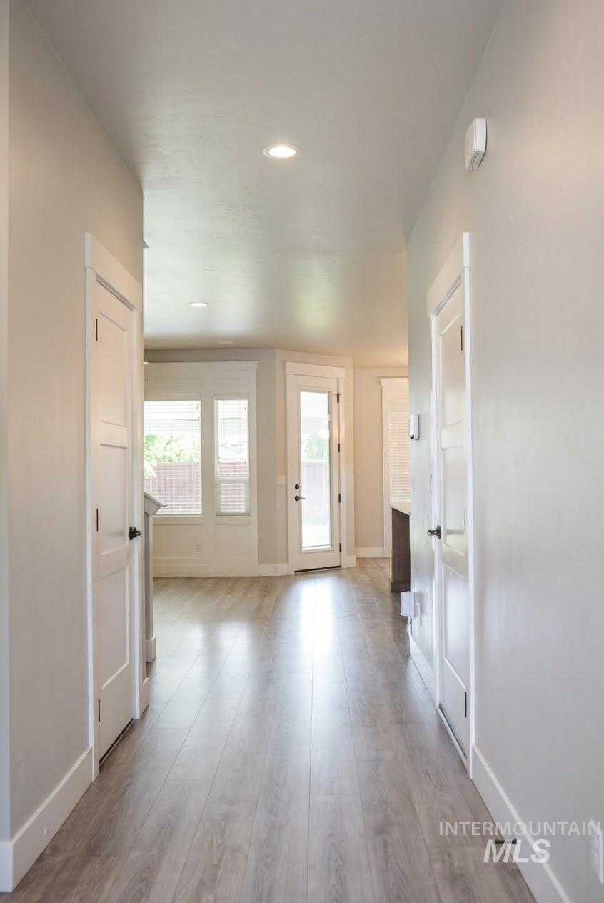 6961 S Kirra Pl, Boise, Idaho 83709, 4 Bedrooms, 2.5 Bathrooms, Residential For Sale, Price $589,900,MLS 98998169