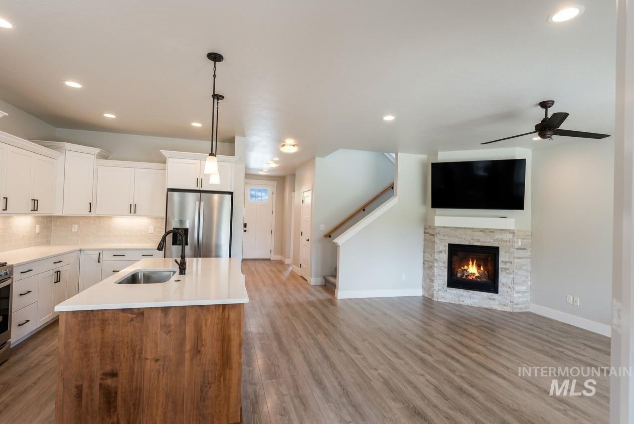 6961 S Kirra Pl, Boise, Idaho 83709, 4 Bedrooms, 2.5 Bathrooms, Residential For Sale, Price $589,900,MLS 98998169