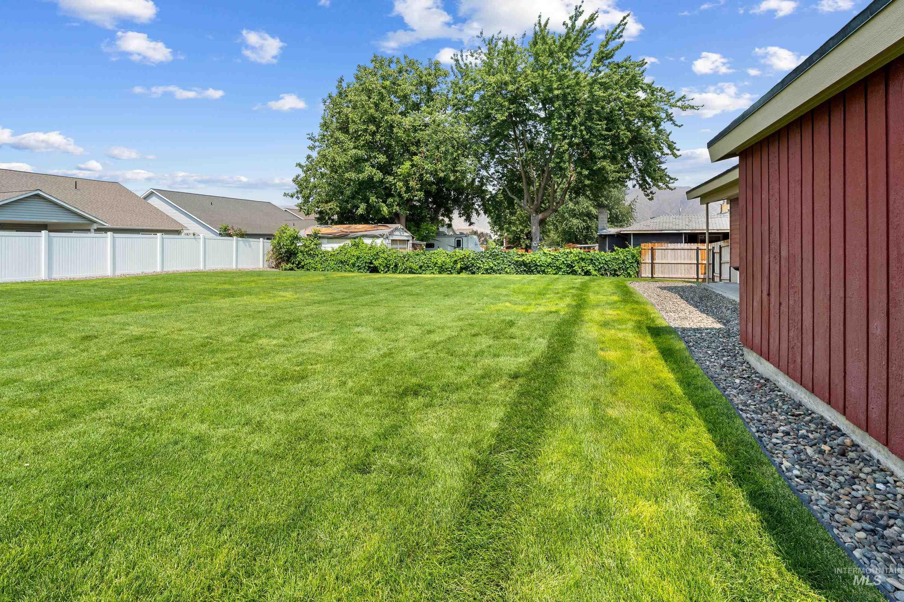 1130 15th Street, Clarkston, Washington 99403, 4 Bedrooms, 3 Bathrooms, Residential For Sale, Price $535,000,MLS 98998171