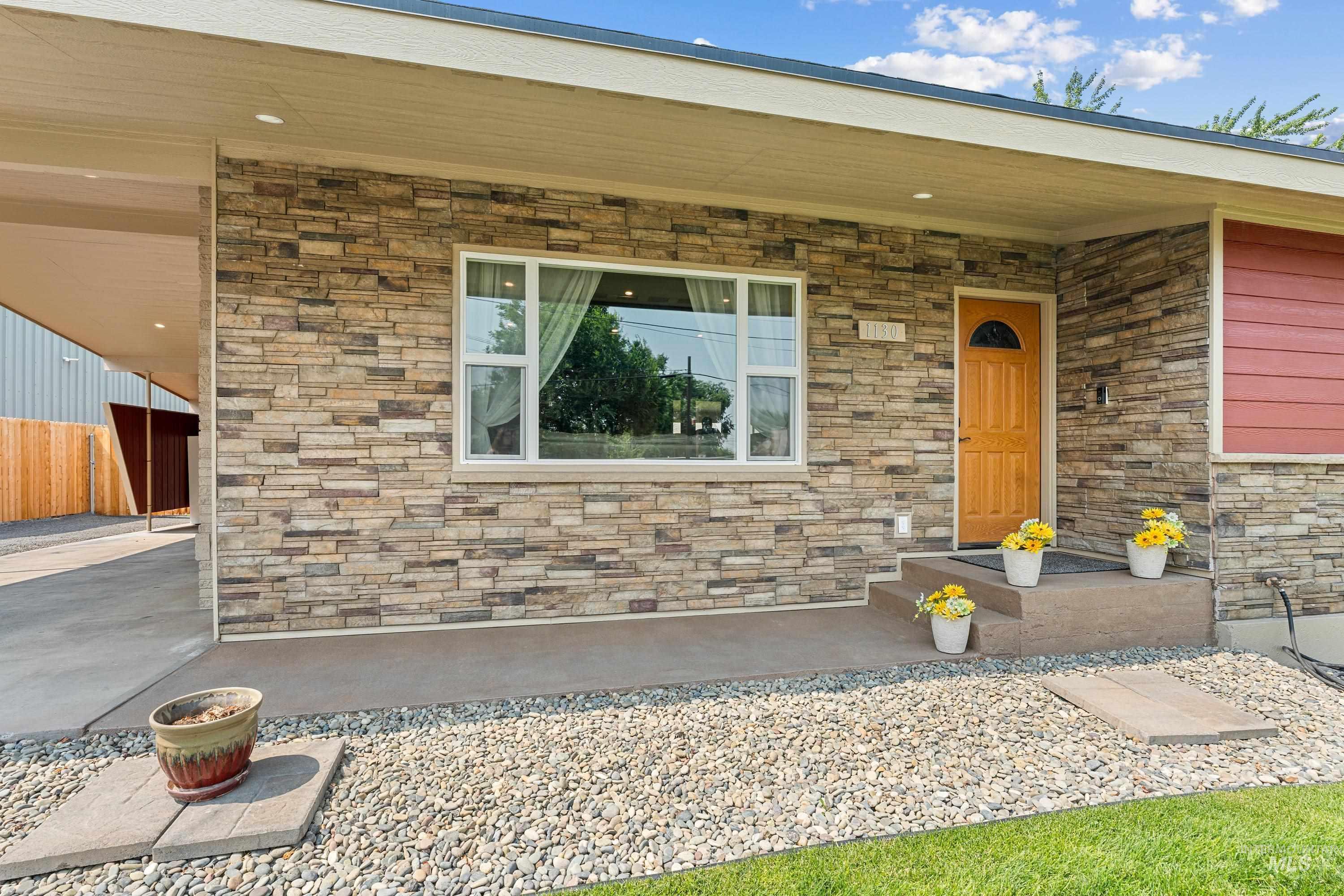 1130 15th Street, Clarkston, Washington 99403, 4 Bedrooms, 3 Bathrooms, Residential For Sale, Price $535,000,MLS 98998171