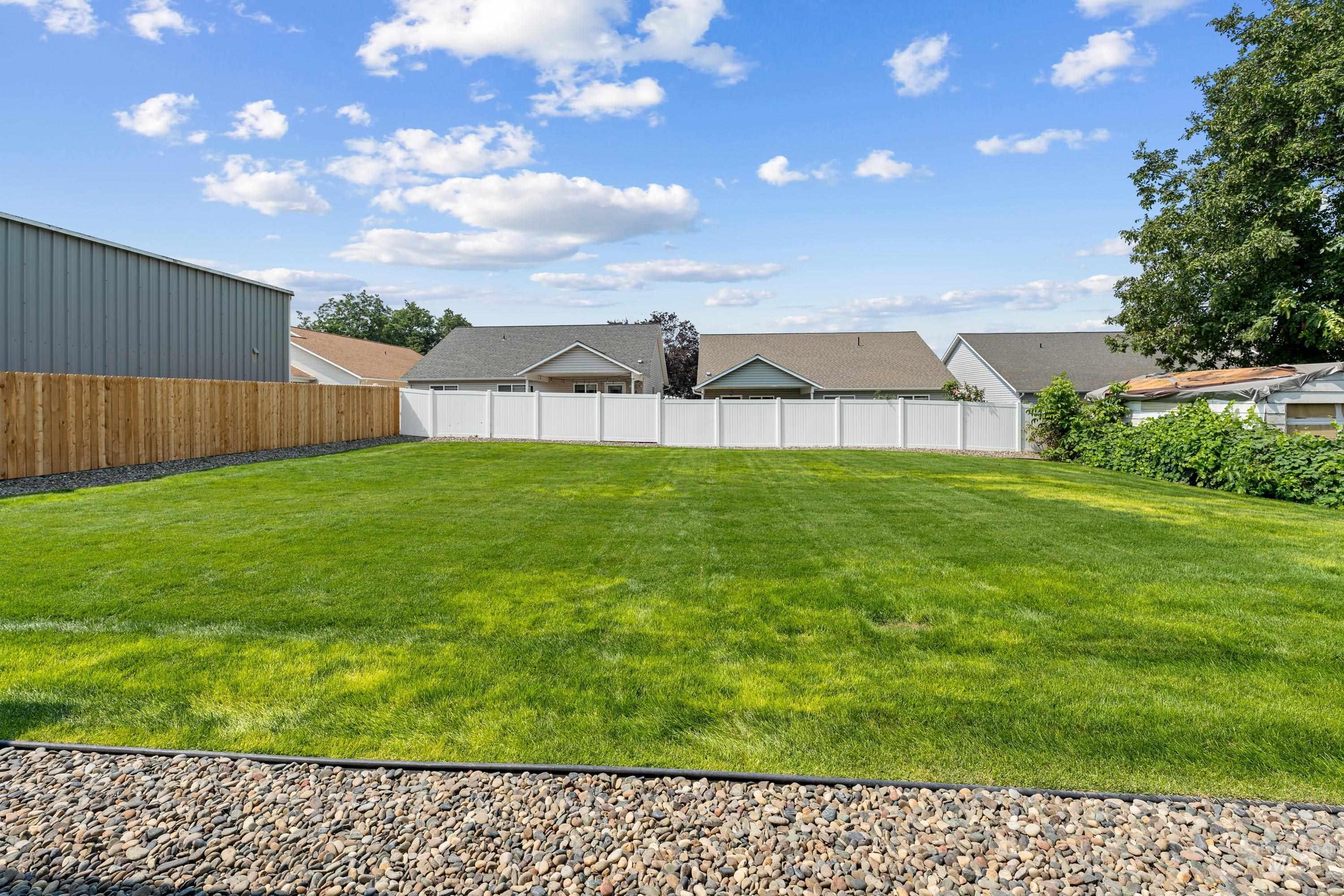 1130 15th Street, Clarkston, Washington 99403, 4 Bedrooms, 3 Bathrooms, Residential For Sale, Price $535,000,MLS 98998171