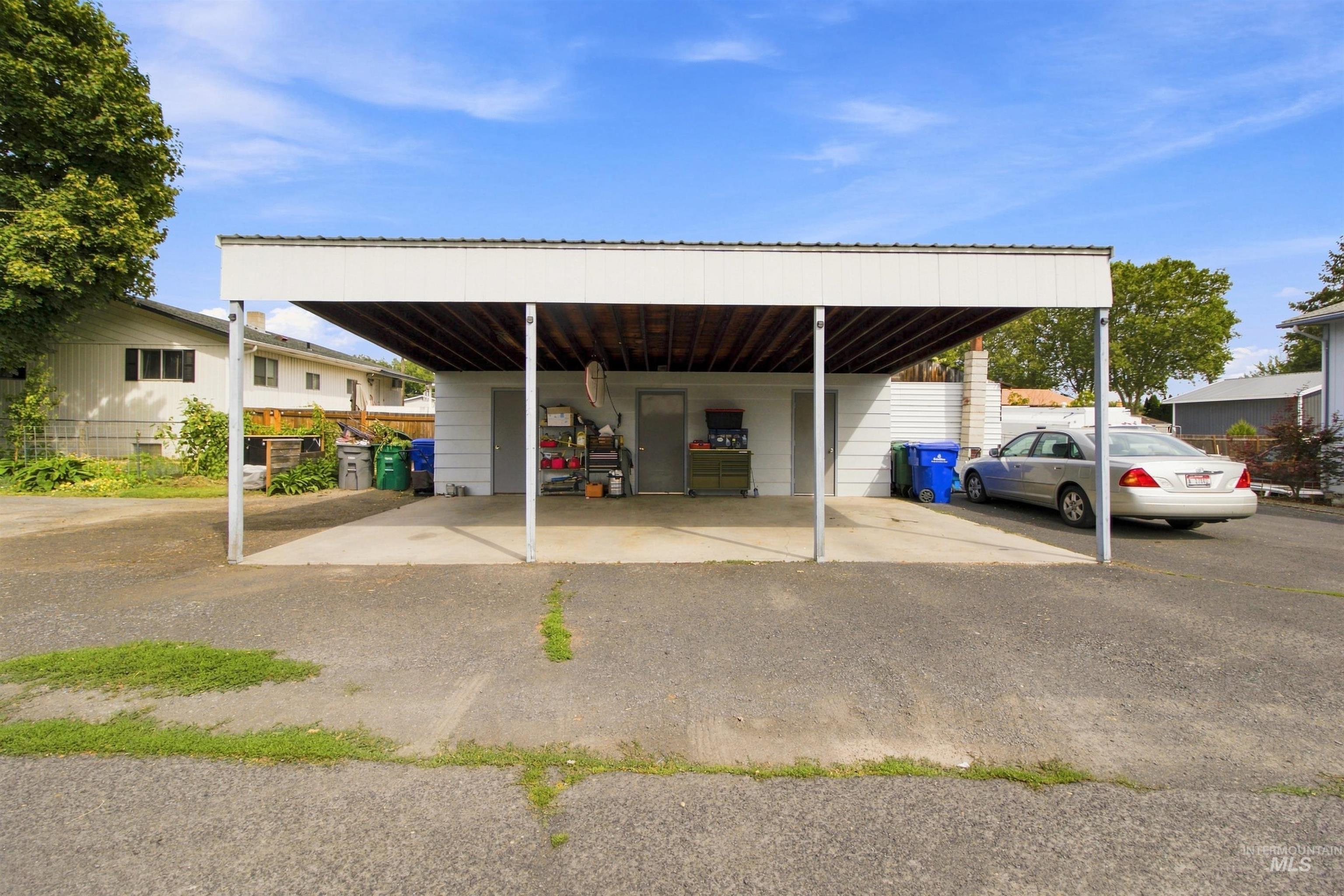 1232 & 1232 1/2 Grelle Ave., Lewiston, Idaho 83501, 5 Bedrooms, 4 Bathrooms, Residential For Sale, Price $463,000,MLS 98998172