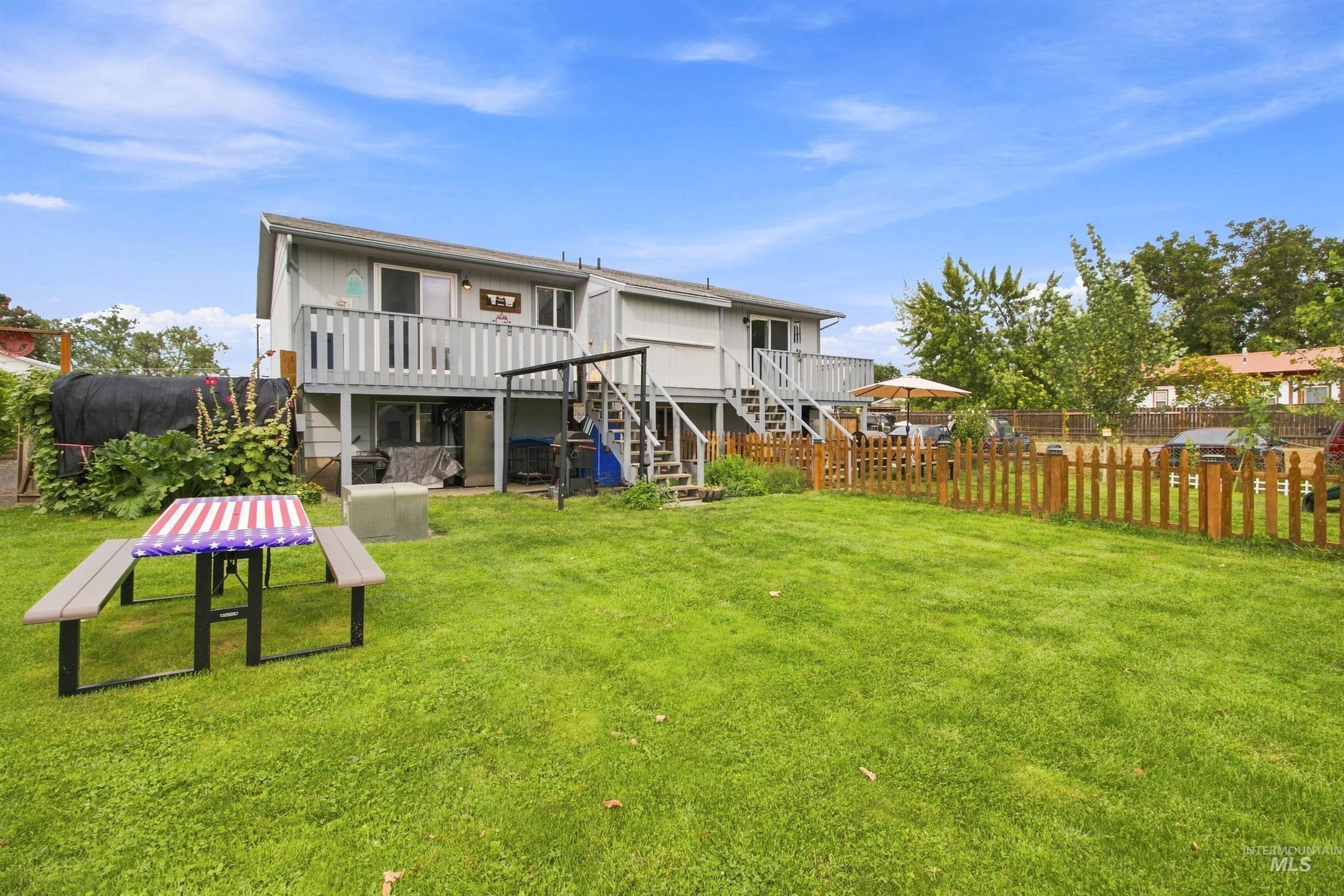 1232 & 1232 1/2 Grelle Ave., Lewiston, Idaho 83501, 5 Bedrooms, 4 Bathrooms, Residential For Sale, Price $463,000,MLS 98998172