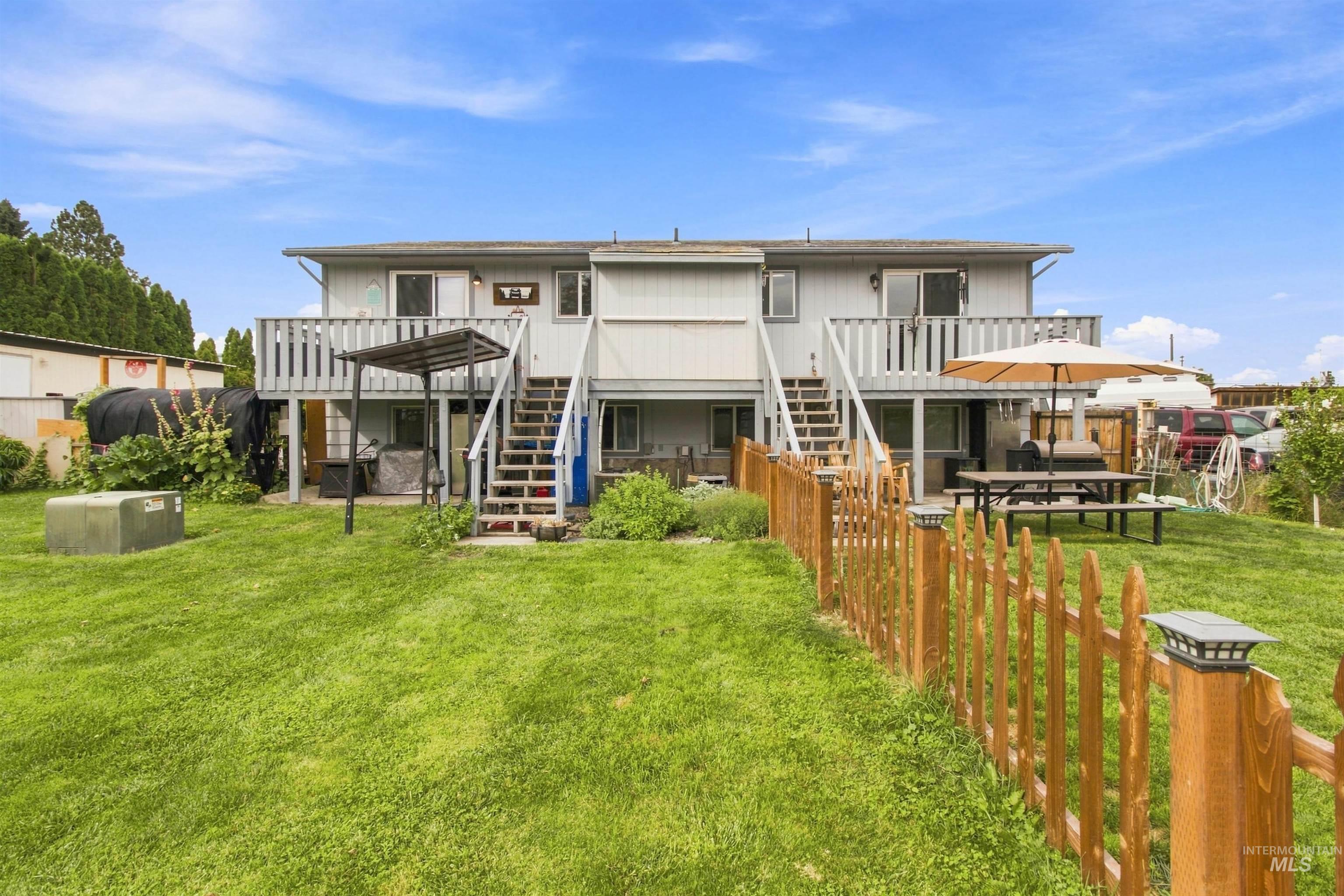 1232 & 1232 1/2 Grelle Ave., Lewiston, Idaho 83501, 5 Bedrooms, 4 Bathrooms, Residential For Sale, Price $463,000,MLS 98998172