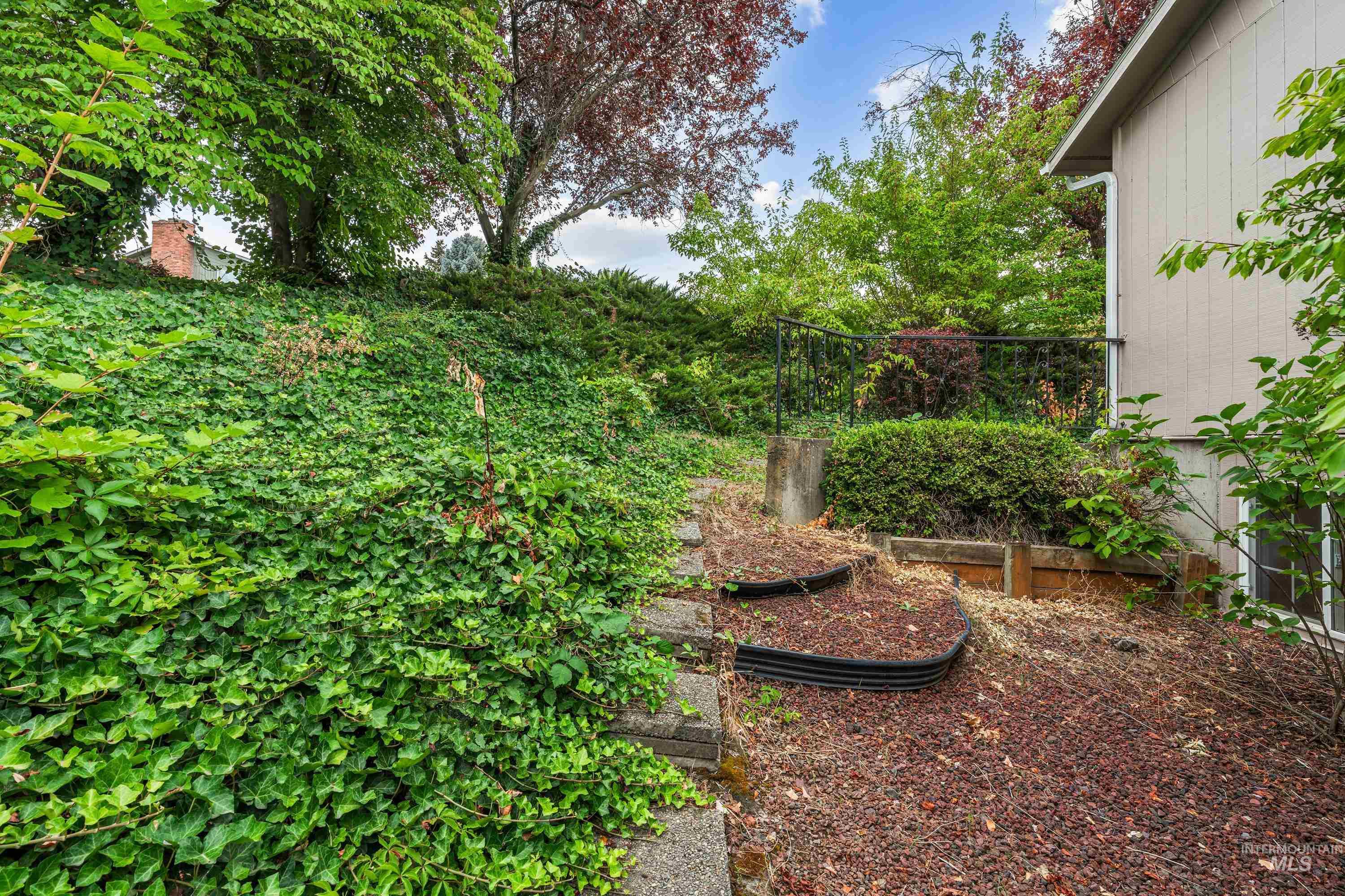 2963 Mayfair Ridge, Lewiston, Idaho 83501, 5 Bedrooms, 3 Bathrooms, Residential For Sale, Price $460,000,MLS 98998173