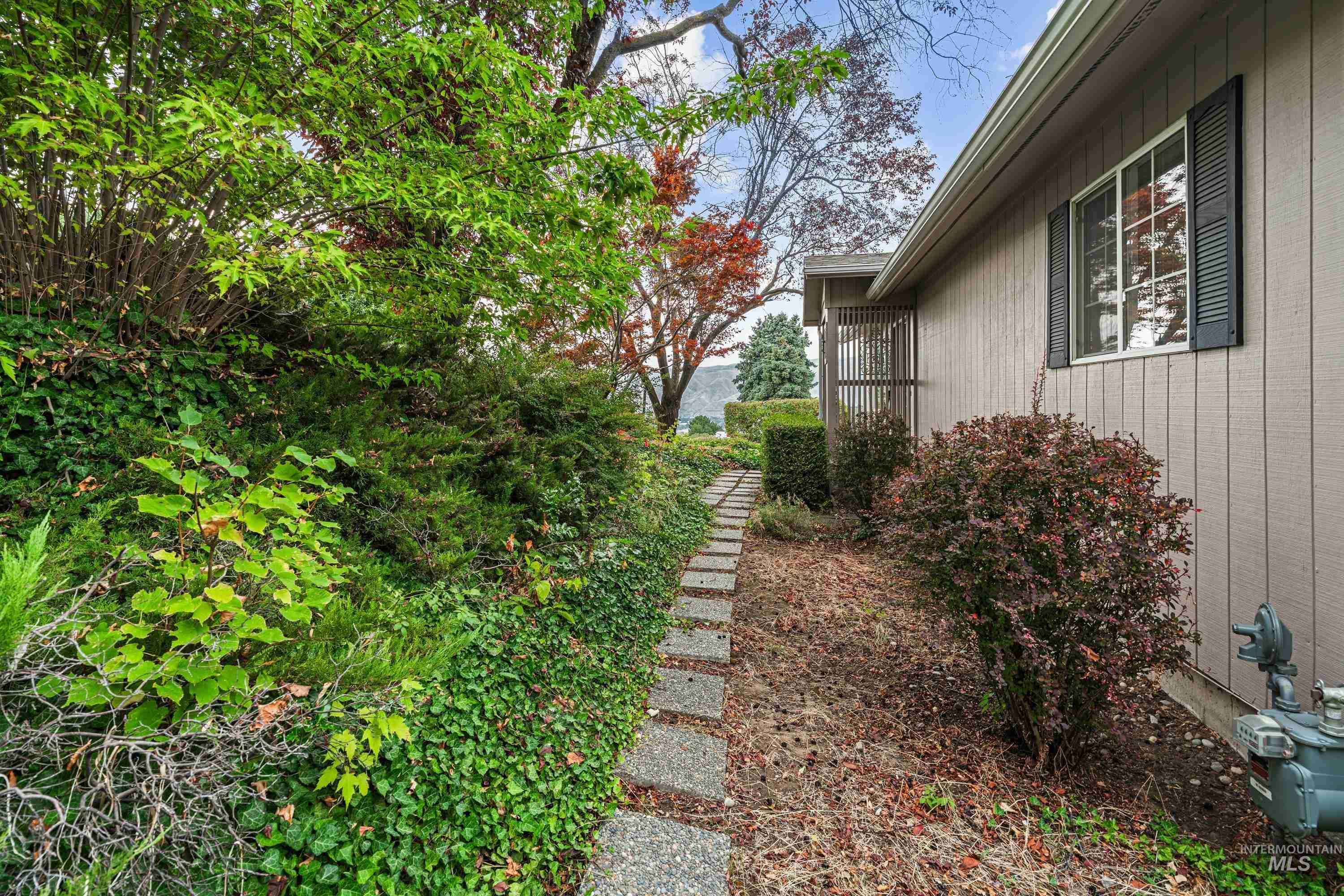 2963 Mayfair Ridge, Lewiston, Idaho 83501, 5 Bedrooms, 3 Bathrooms, Residential For Sale, Price $460,000,MLS 98998173