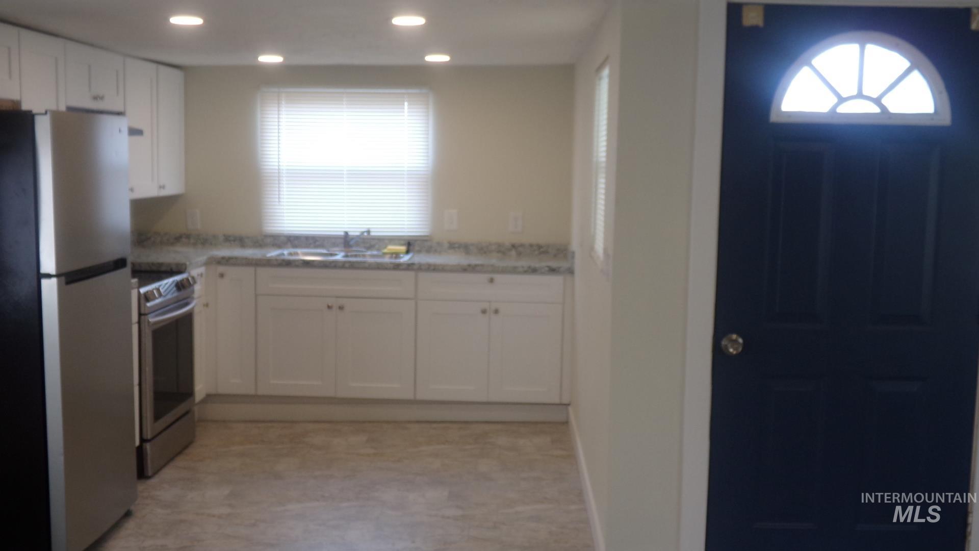 924 Vista Ave, Lewiston, Idaho 83501, 1 Bedroom, 1 Bathroom, Residential For Sale, Price $67,995, 98998175