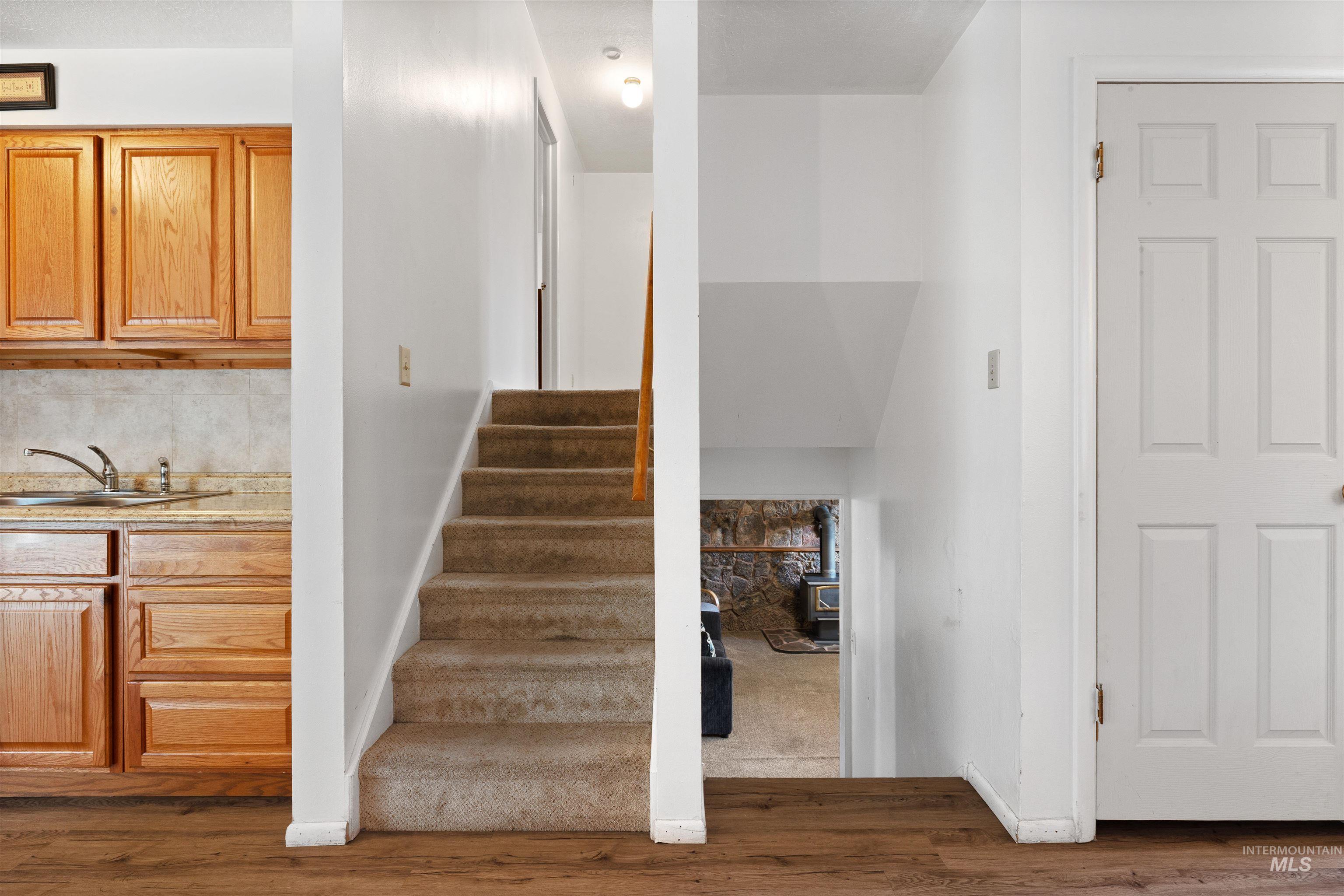 386 Crestview Dr, Twin Falls, Idaho 83301, 4 Bedrooms, 2 Bathrooms, Residential For Sale, Price $385,900,MLS 98998177