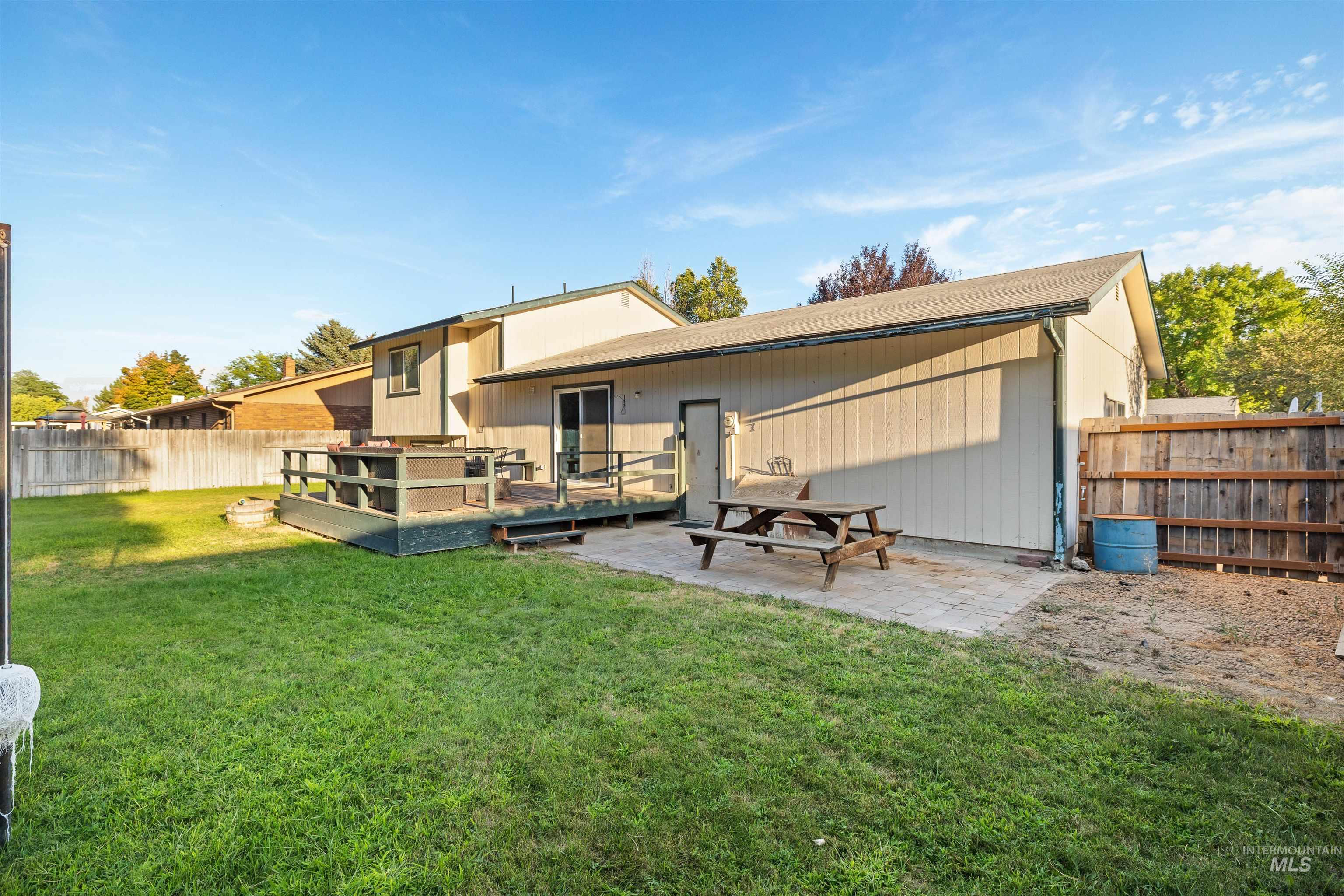 386 Crestview Dr, Twin Falls, Idaho 83301, 4 Bedrooms, 2 Bathrooms, Residential For Sale, Price $385,900,MLS 98998177