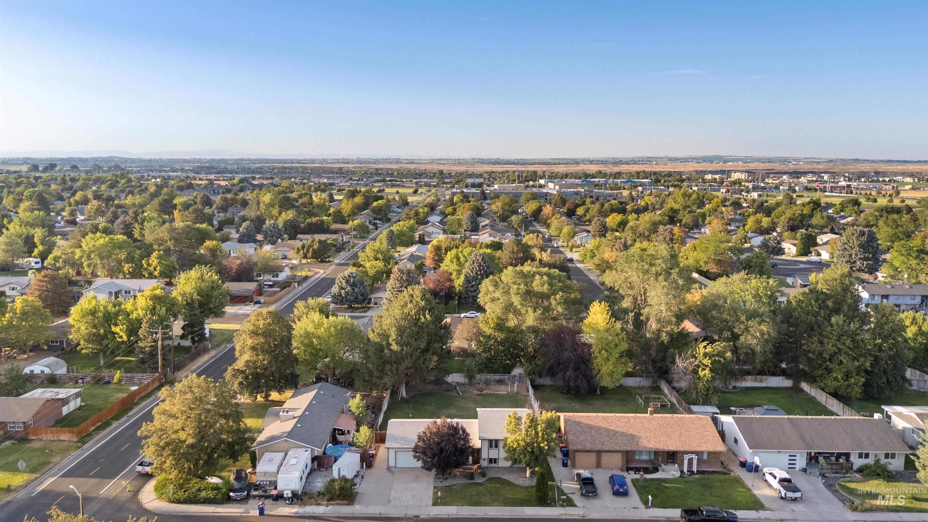 386 Crestview Dr, Twin Falls, Idaho 83301, 4 Bedrooms, 2 Bathrooms, Residential For Sale, Price $385,900,MLS 98998177