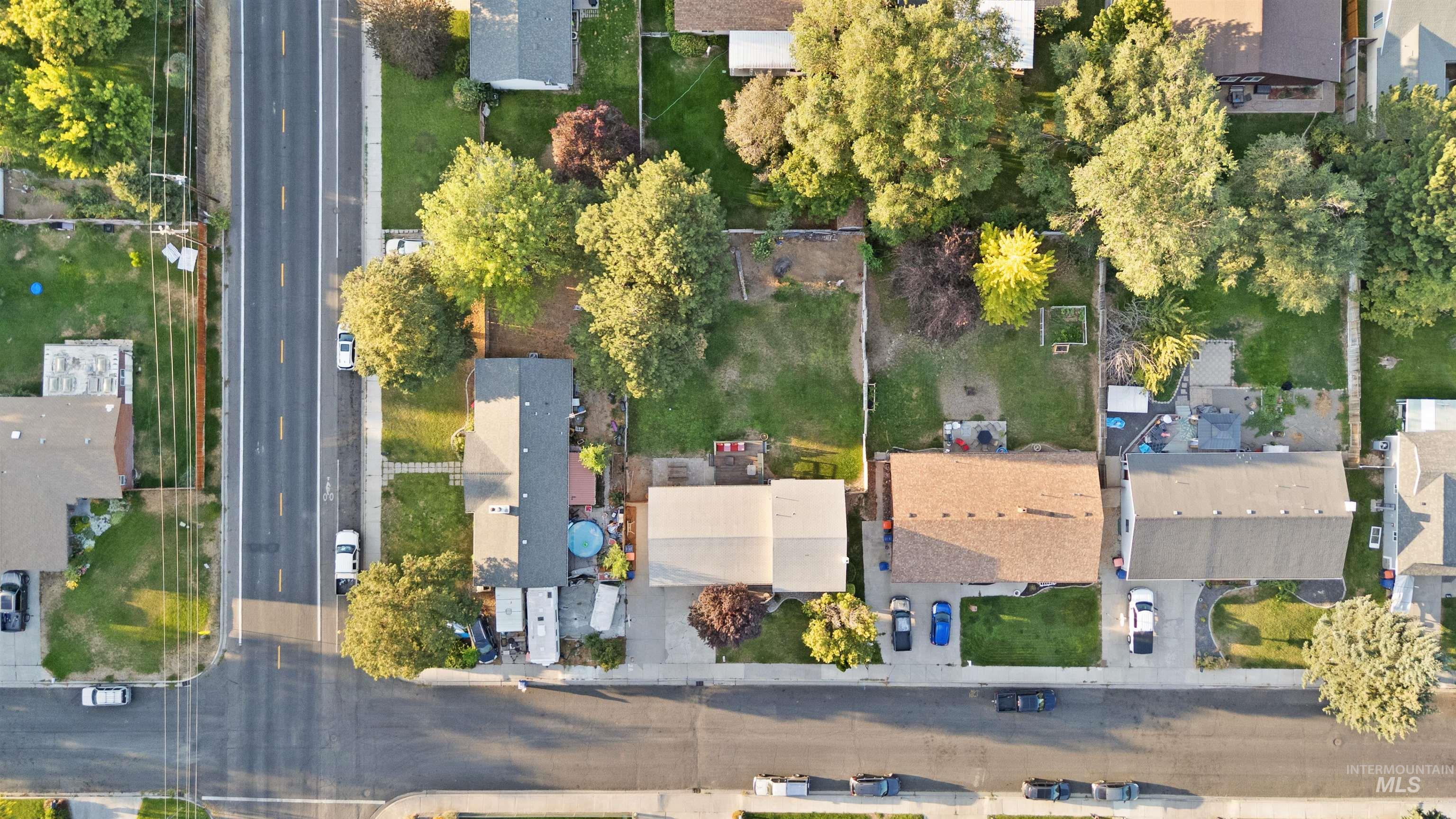 386 Crestview Dr, Twin Falls, Idaho 83301, 4 Bedrooms, 2 Bathrooms, Residential For Sale, Price $385,900,MLS 98998177