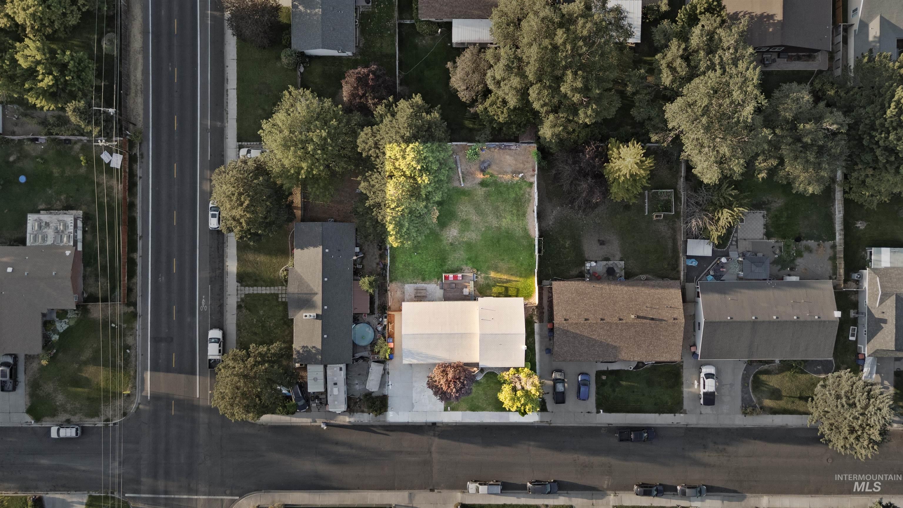 386 Crestview Dr, Twin Falls, Idaho 83301, 4 Bedrooms, 2 Bathrooms, Residential For Sale, Price $385,900,MLS 98998177