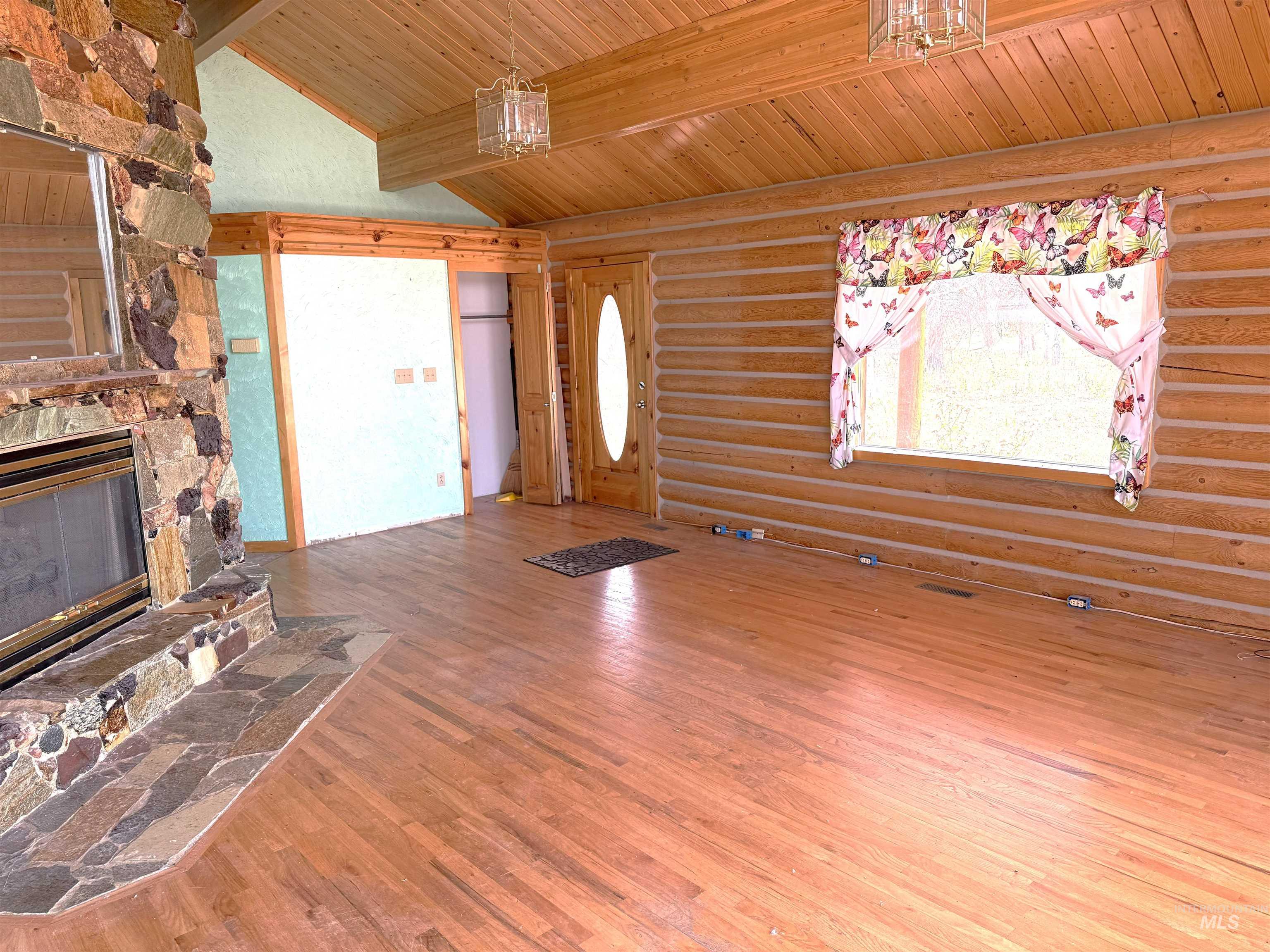 116 Derby Rd, Bellevue, Idaho 83313, 2 Bedrooms, 1 Bathroom, Residential For Sale, Price $499,000,MLS 98998178