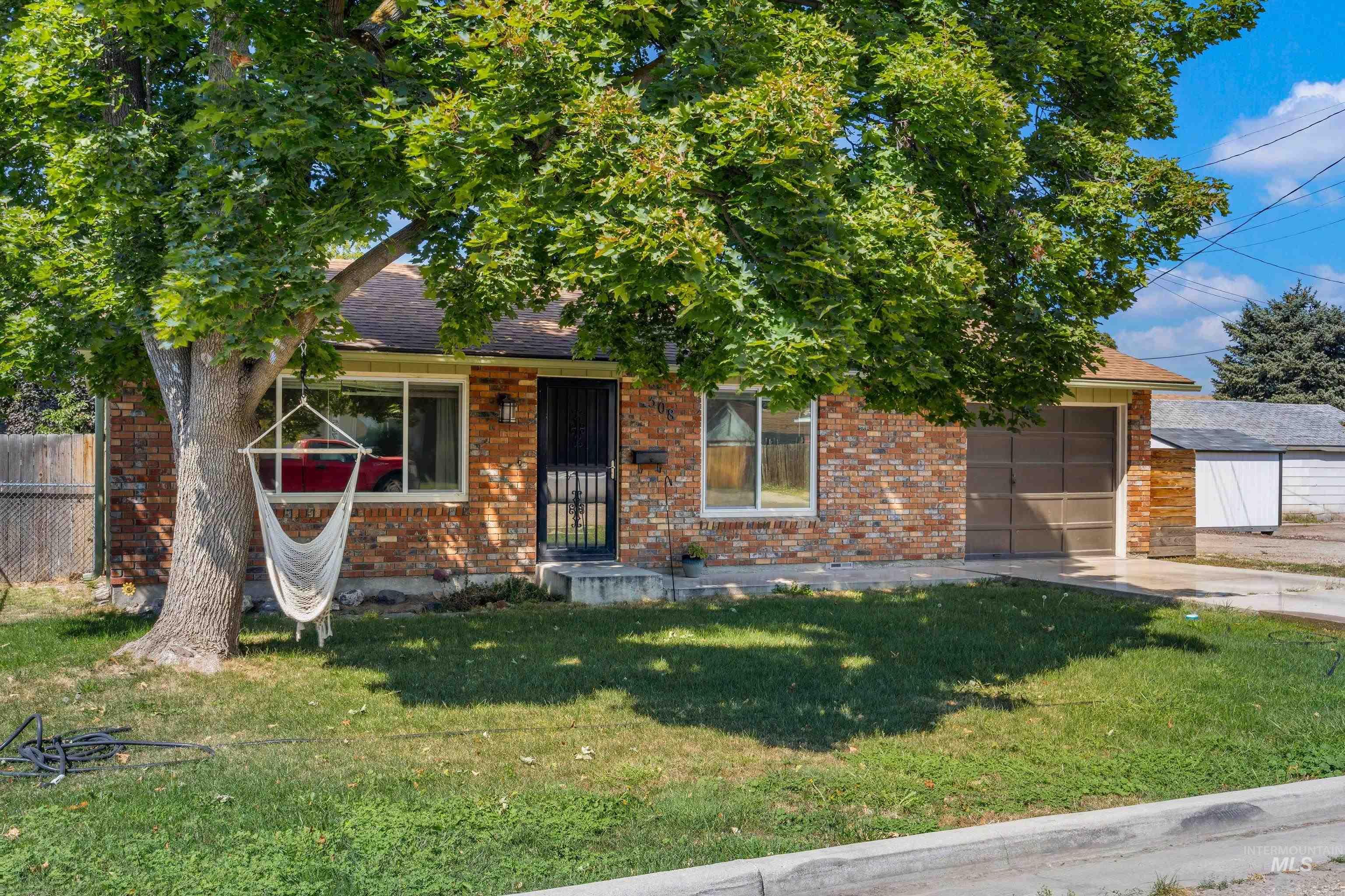 508 E. Washington Ave., Nampa, Idaho 83686, 2 Bedrooms, 1 Bathroom, Residential For Sale, Price $324,900,MLS 98998179