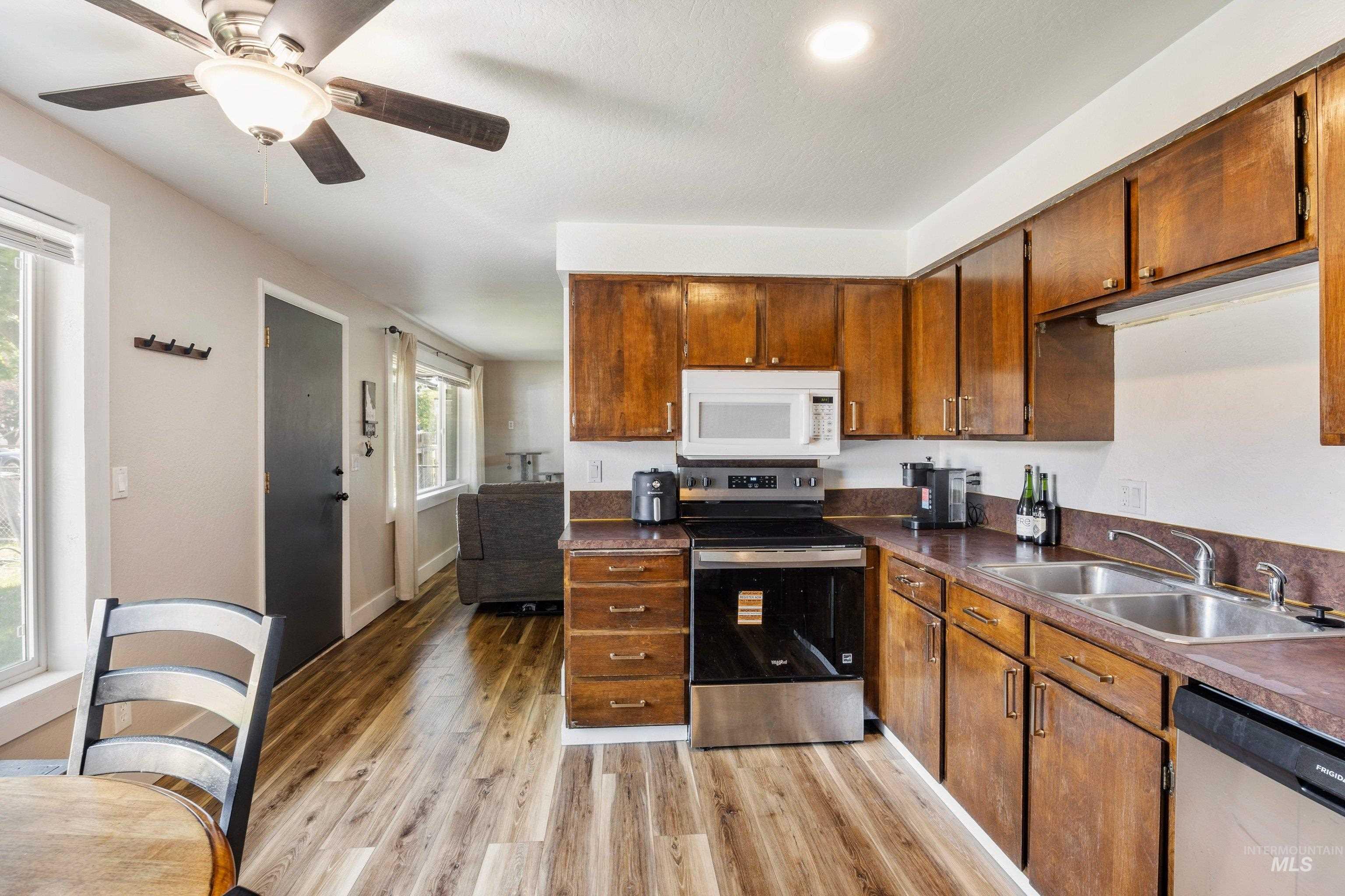 508 E. Washington Ave., Nampa, Idaho 83686, 2 Bedrooms, 1 Bathroom, Residential For Sale, Price $324,900,MLS 98998179