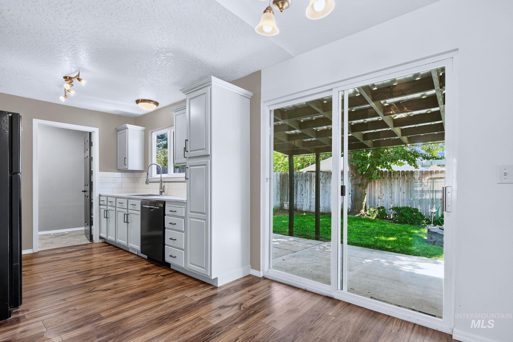715 E. Maryland Ave, Nampa, Idaho 83686, 2 Bedrooms, 1 Bathroom, Residential For Sale, Price $300,000,MLS 98998187