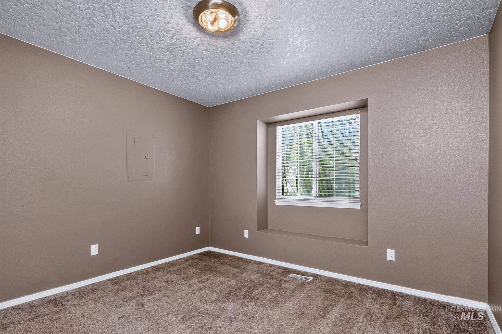 715 E. Maryland Ave, Nampa, Idaho 83686, 2 Bedrooms, 1 Bathroom, Residential For Sale, Price $300,000,MLS 98998187