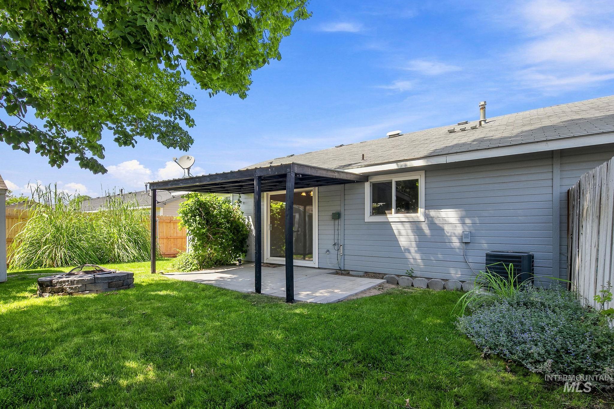 715 E. Maryland Ave, Nampa, Idaho 83686, 2 Bedrooms, 1 Bathroom, Residential For Sale, Price $300,000,MLS 98998187