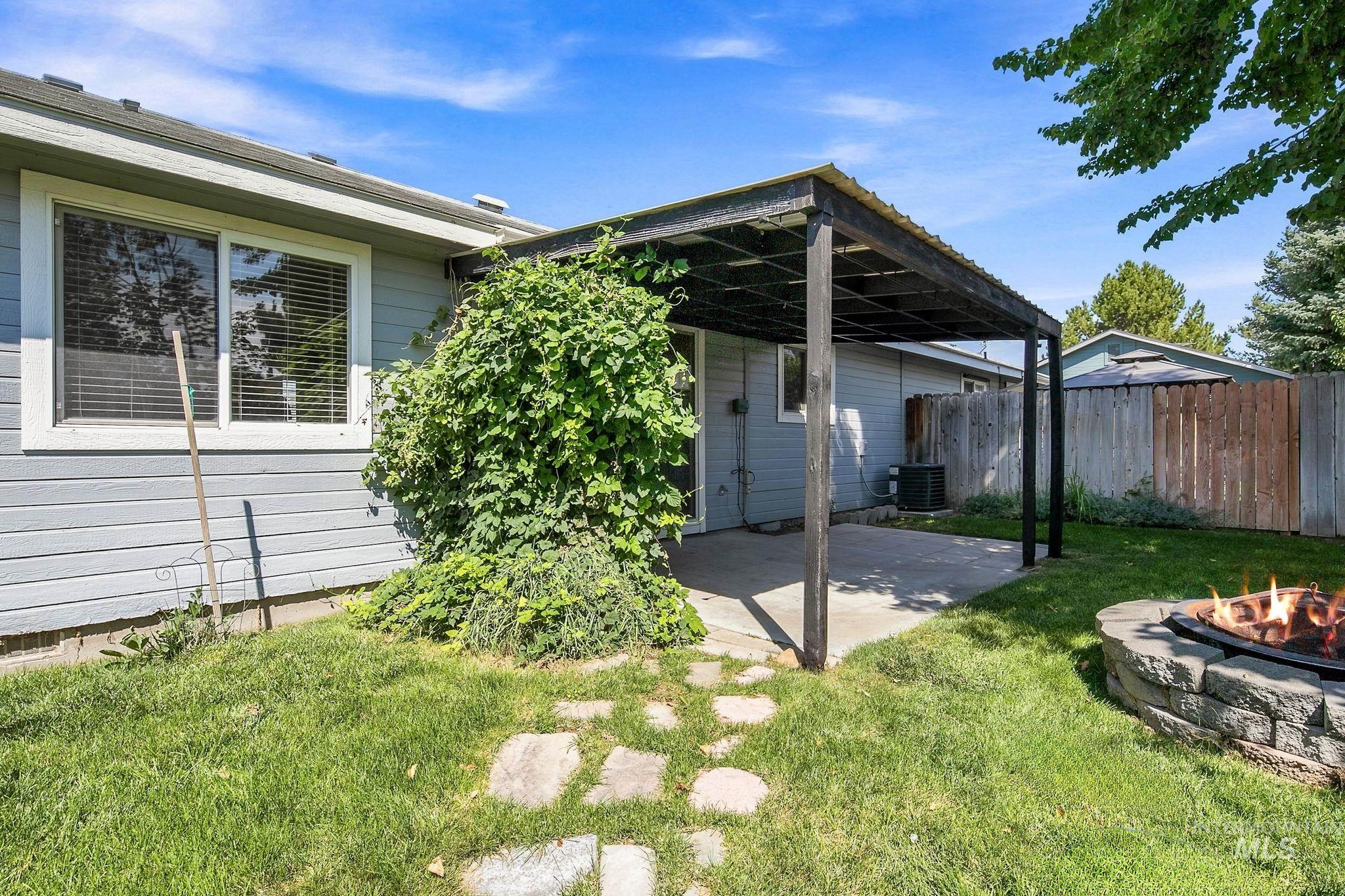 715 E. Maryland Ave, Nampa, Idaho 83686, 2 Bedrooms, 1 Bathroom, Residential For Sale, Price $300,000,MLS 98998187