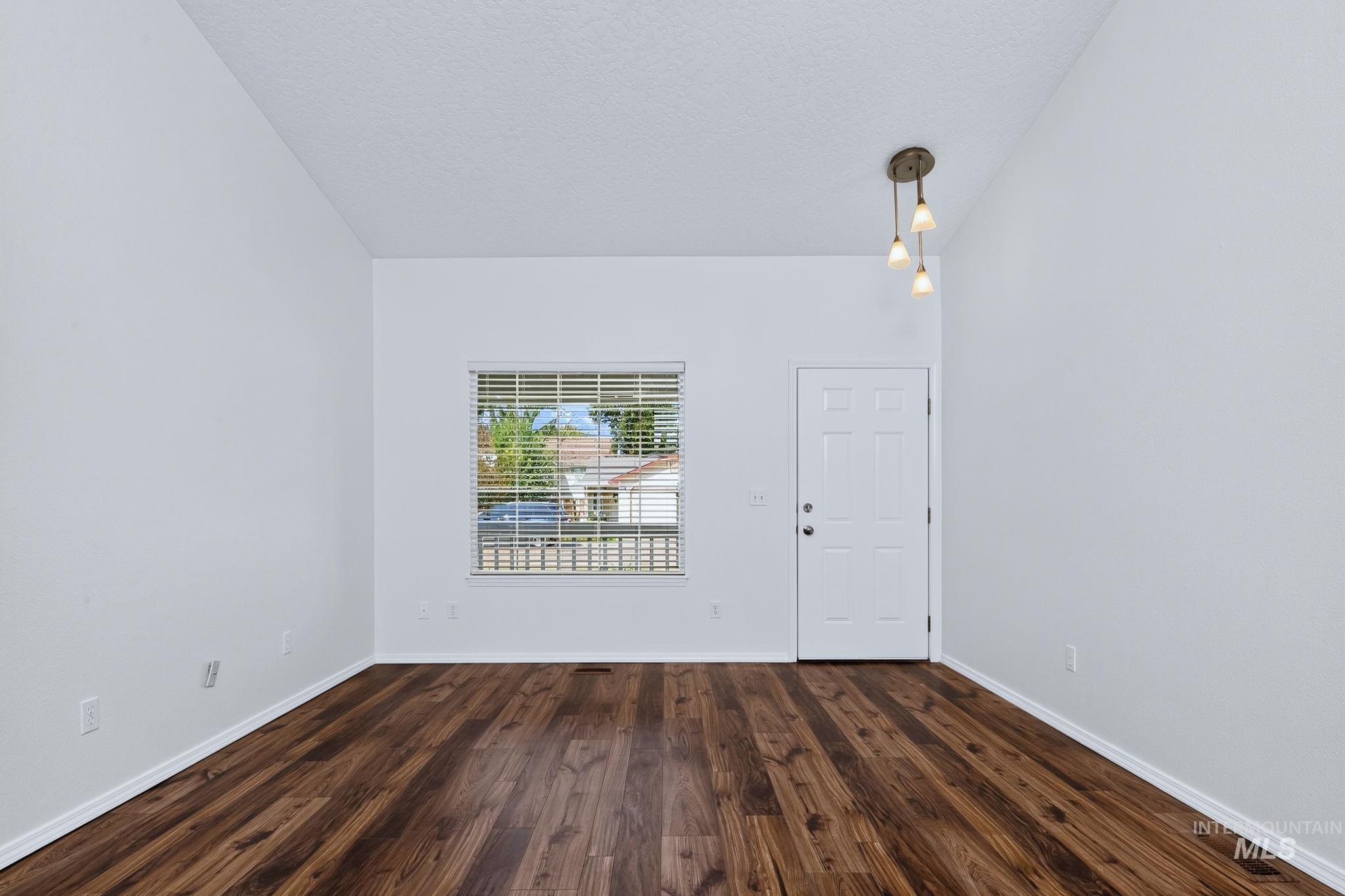 715 E. Maryland Ave, Nampa, Idaho 83686, 2 Bedrooms, 1 Bathroom, Residential For Sale, Price $300,000,MLS 98998187