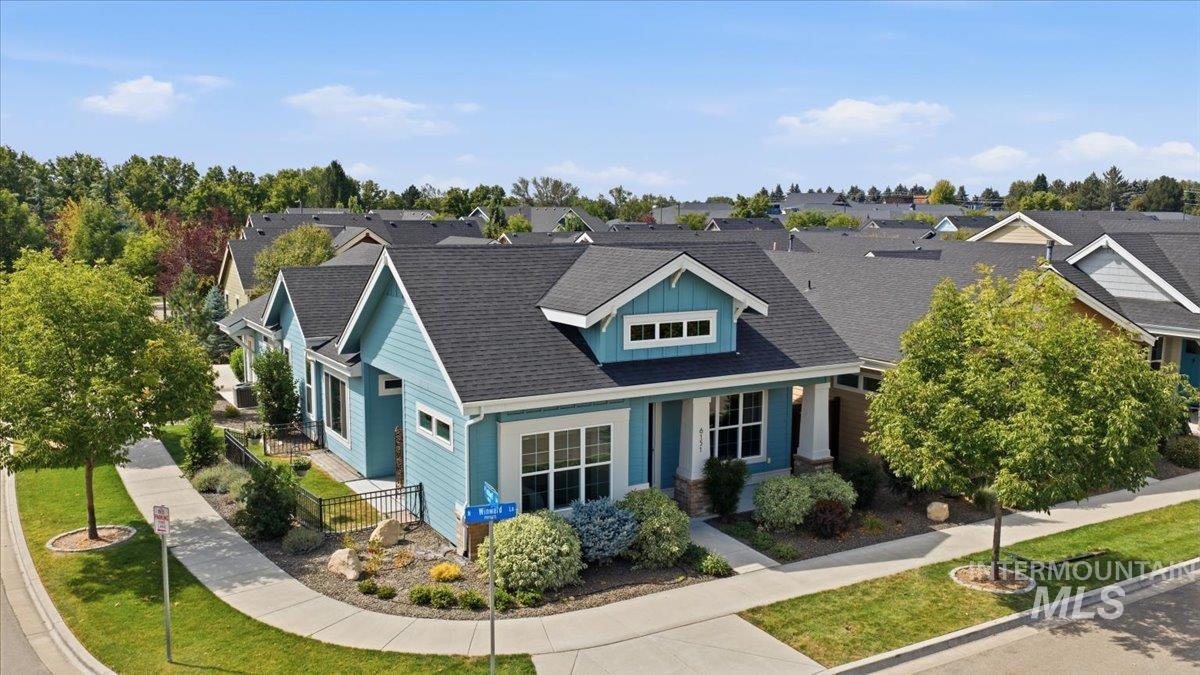 6151 N Winward Lane, Meridian, Idaho 83646, 3 Bedrooms, 2 Bathrooms, Residential For Sale, Price $570,000,MLS 98998189