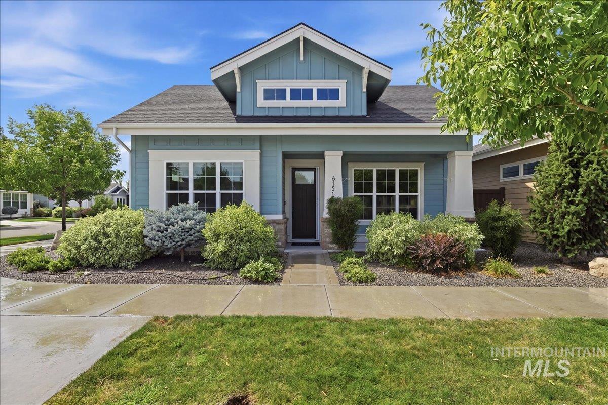 6151 N Winward Lane, Meridian, Idaho 83646, 3 Bedrooms, 2 Bathrooms, Residential For Sale, Price $570,000,MLS 98998189