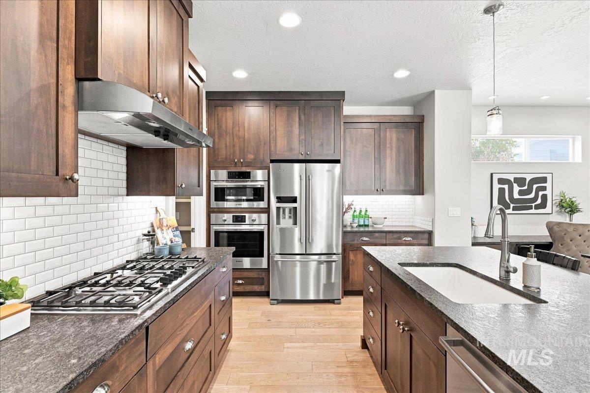 6151 N Winward Lane, Meridian, Idaho 83646, 3 Bedrooms, 2 Bathrooms, Residential For Sale, Price $570,000,MLS 98998189