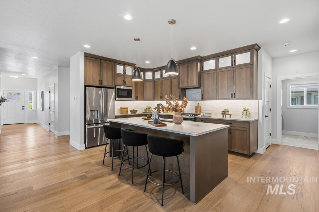 1250 N Parkshire Way, Meridian, Idaho 83642, 3 Bedrooms, 2.5 Bathrooms, Residential For Sale, Price $634,900,MLS 98998191