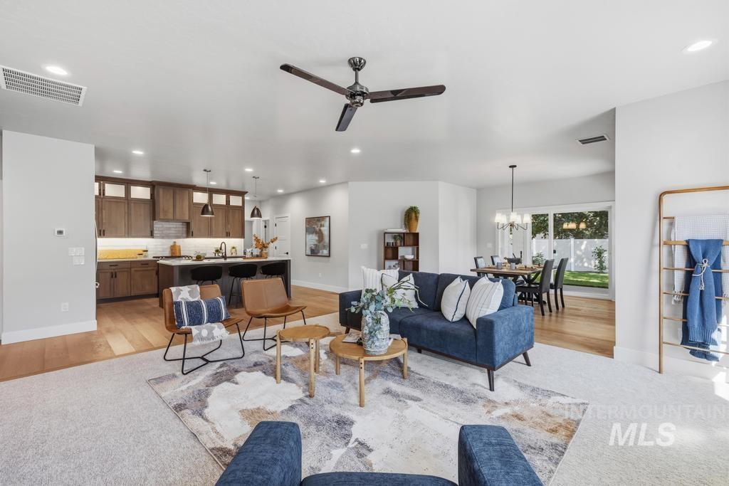 1250 N Parkshire Way, Meridian, Idaho 83642, 3 Bedrooms, 2.5 Bathrooms, Residential For Sale, Price $634,900,MLS 98998191
