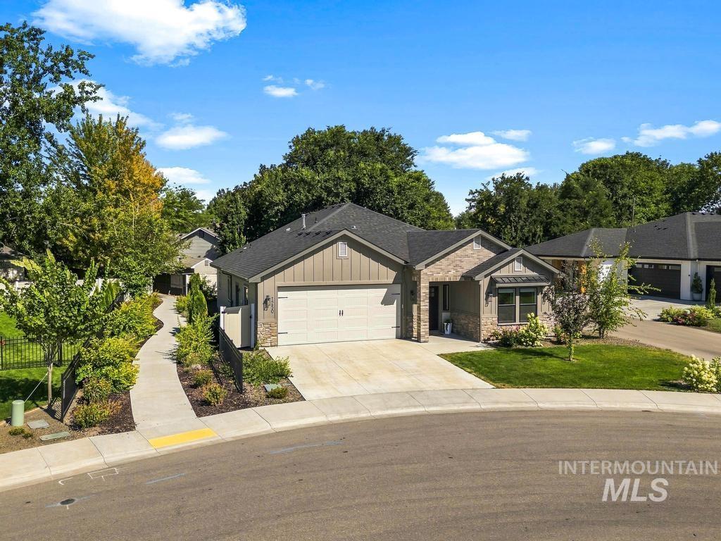 1250 N Parkshire Way, Meridian, Idaho 83642, 3 Bedrooms, 2.5 Bathrooms, Residential For Sale, Price $634,900,MLS 98998191