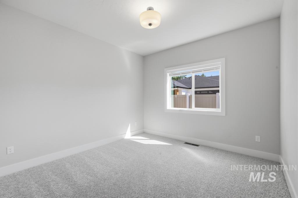 1250 N Parkshire Way, Meridian, Idaho 83642, 3 Bedrooms, 2.5 Bathrooms, Residential For Sale, Price $634,900,MLS 98998191