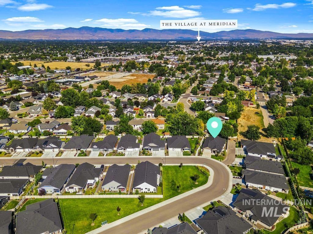 1250 N Parkshire Way, Meridian, Idaho 83642, 3 Bedrooms, 2.5 Bathrooms, Residential For Sale, Price $634,900,MLS 98998191