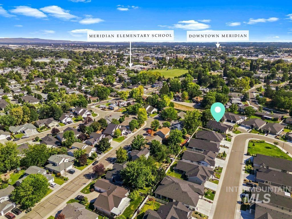 1250 N Parkshire Way, Meridian, Idaho 83642, 3 Bedrooms, 2.5 Bathrooms, Residential For Sale, Price $634,900,MLS 98998191