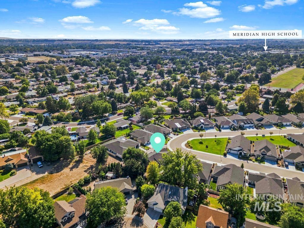 1250 N Parkshire Way, Meridian, Idaho 83642, 3 Bedrooms, 2.5 Bathrooms, Residential For Sale, Price $634,900,MLS 98998191