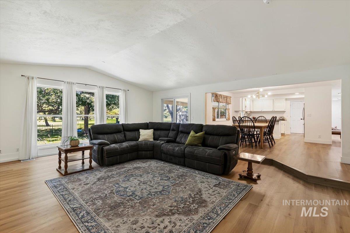 4959 S Umatilla Avenue, Boise, Idaho 83709, 3 Bedrooms, 2 Bathrooms, Residential For Sale, Price $550,000,MLS 98998193