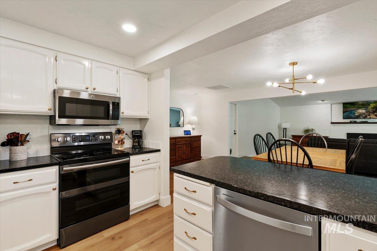 4959 S Umatilla Avenue, Boise, Idaho 83709, 3 Bedrooms, 2 Bathrooms, Residential For Sale, Price $550,000,MLS 98998193