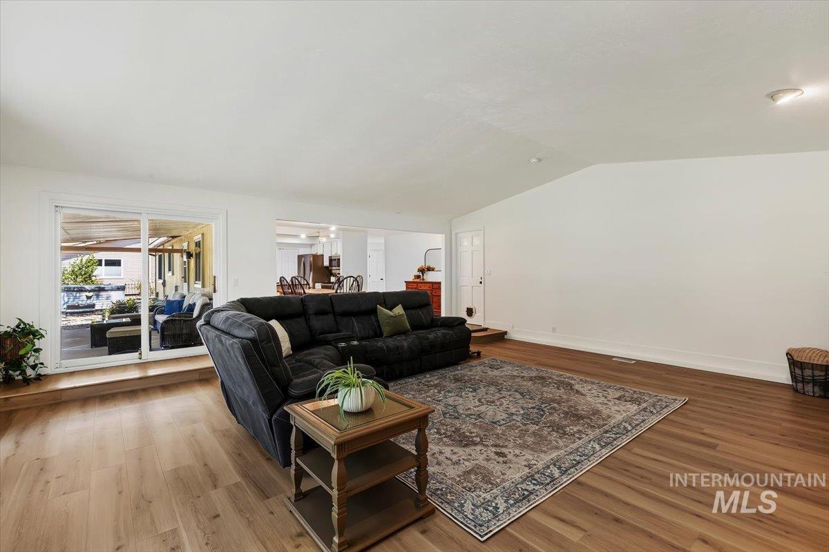 4959 S Umatilla Avenue, Boise, Idaho 83709, 3 Bedrooms, 2 Bathrooms, Residential For Sale, Price $550,000,MLS 98998193
