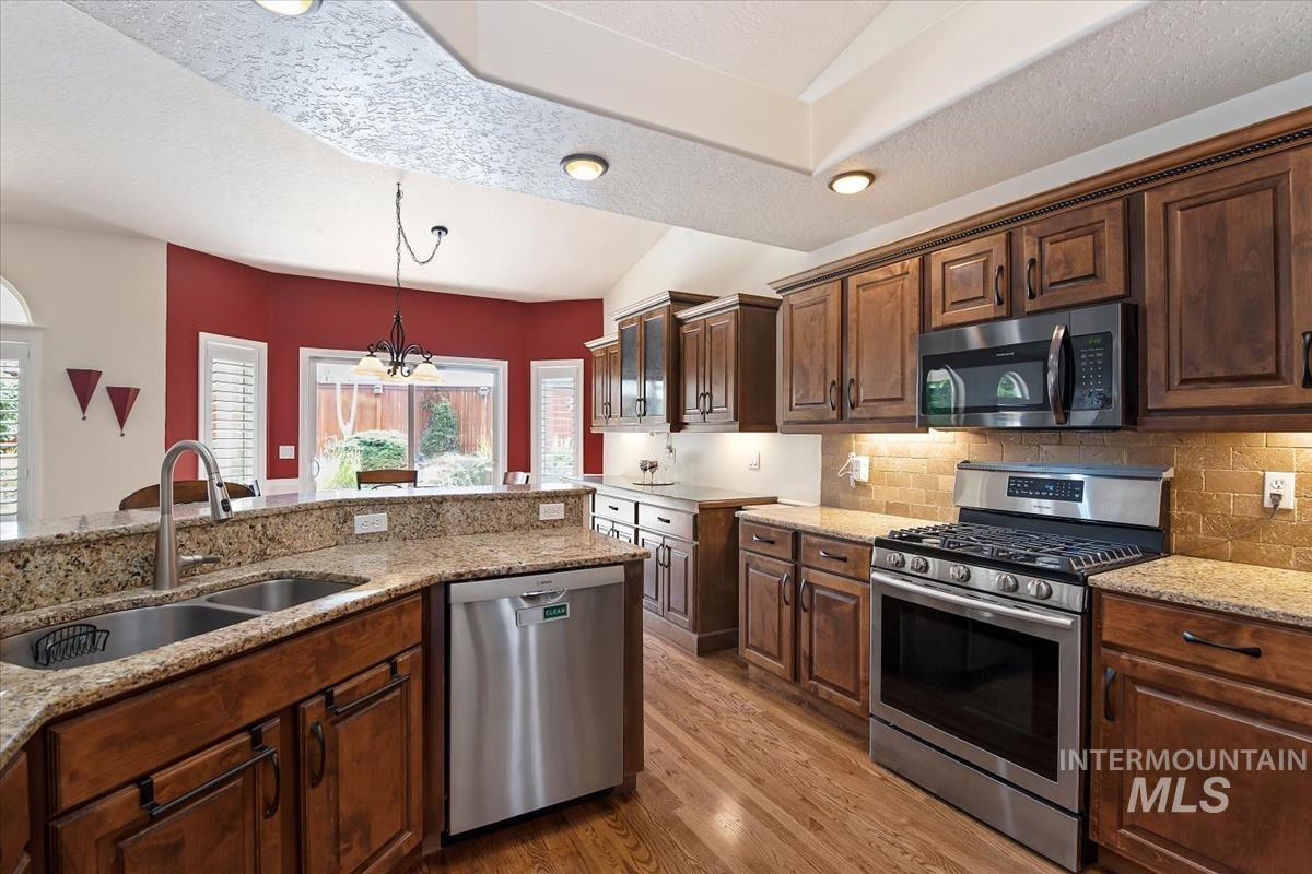 2893 E Moon Dipper Ct., Meridian, Idaho 83643, 4 Bedrooms, 2 Bathrooms, Residential For Sale, Price $599,000,MLS 98998195