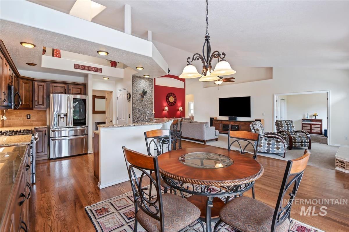 2893 E Moon Dipper Ct., Meridian, Idaho 83643, 4 Bedrooms, 2 Bathrooms, Residential For Sale, Price $599,000,MLS 98998195