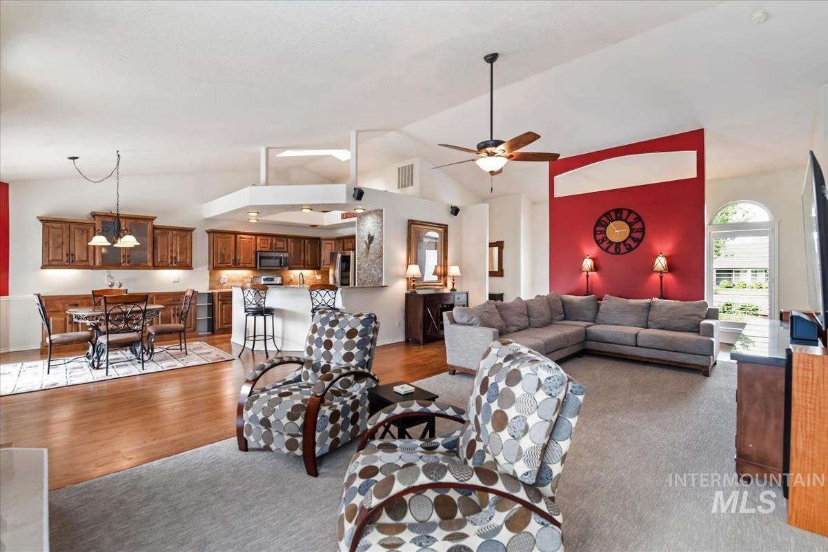 2893 E Moon Dipper Ct., Meridian, Idaho 83643, 4 Bedrooms, 2 Bathrooms, Residential For Sale, Price $599,000,MLS 98998195