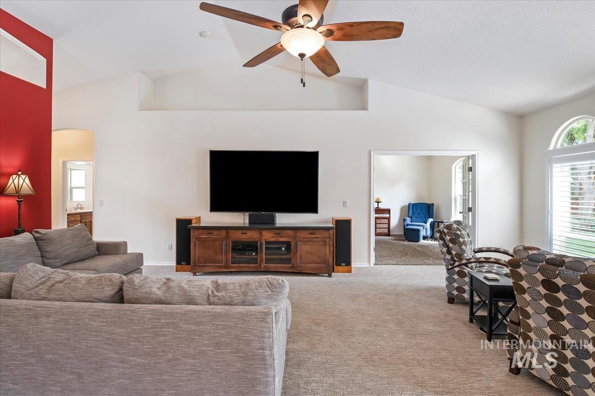 2893 E Moon Dipper Ct., Meridian, Idaho 83643, 4 Bedrooms, 2 Bathrooms, Residential For Sale, Price $599,000,MLS 98998195