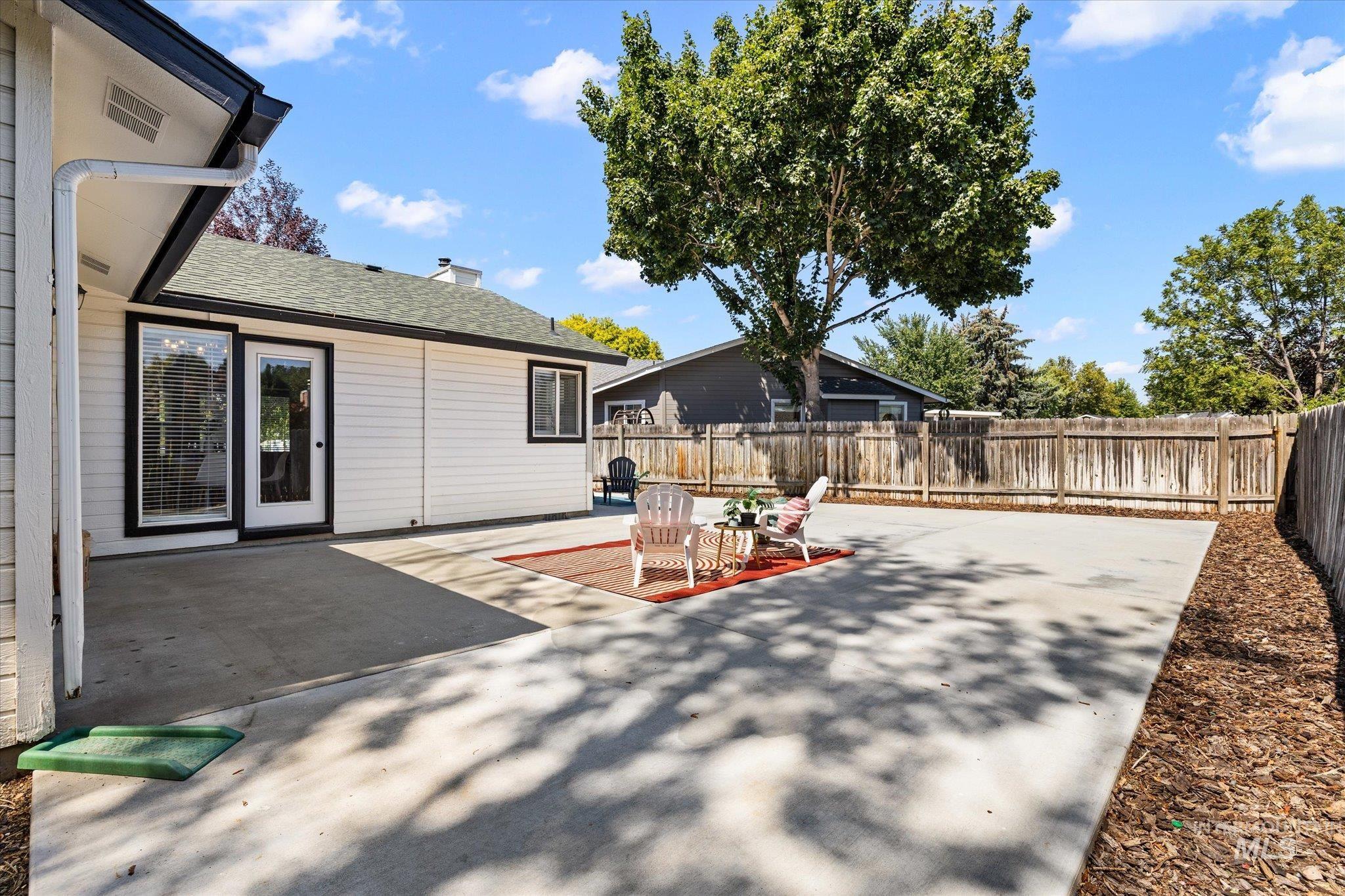 2052 N Citrus Ave, Boise, Idaho 83713, 3 Bedrooms, 2 Bathrooms, Residential For Sale, Price $430,000,MLS 98998196