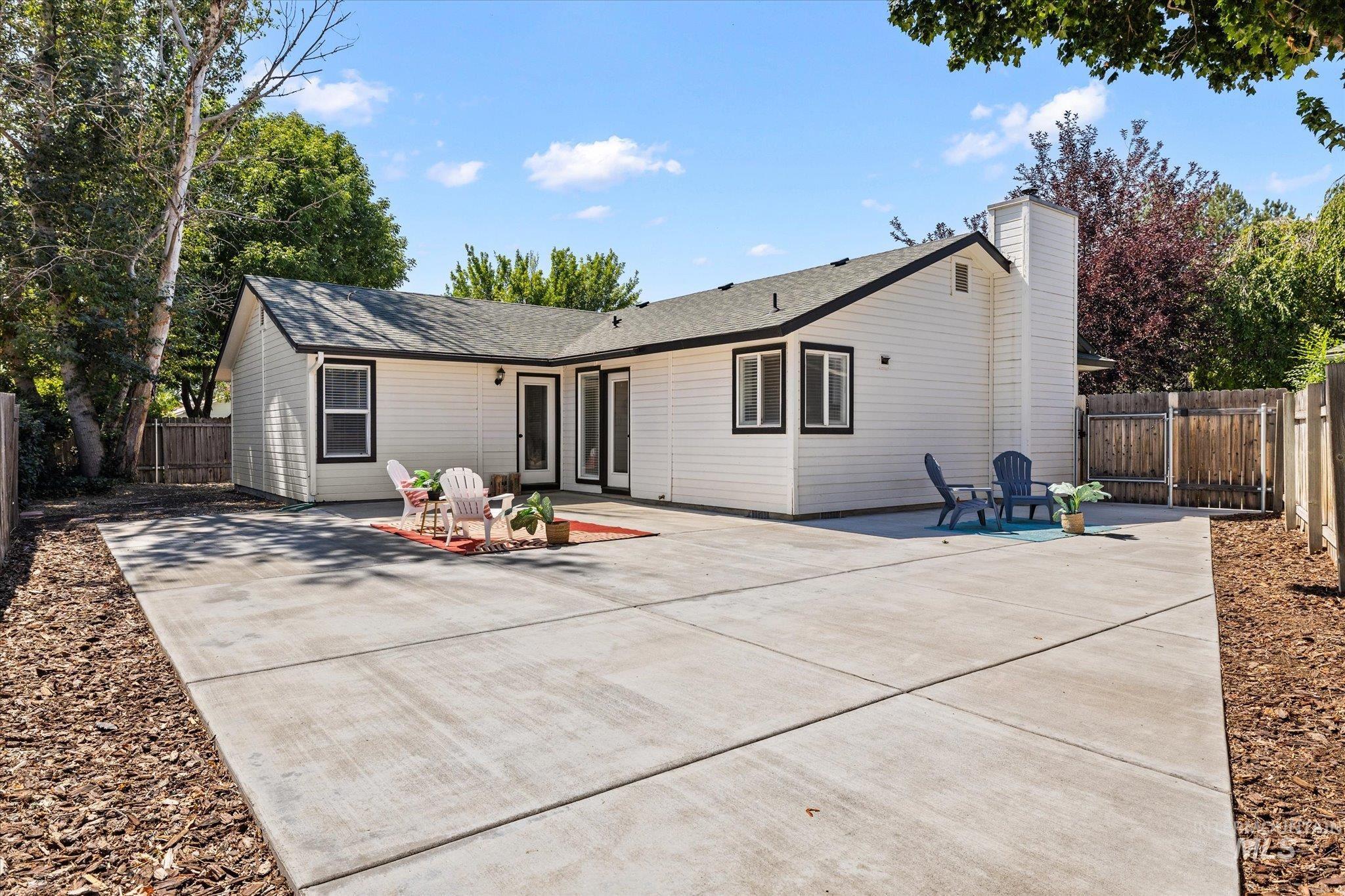 2052 N Citrus Ave, Boise, Idaho 83713, 3 Bedrooms, 2 Bathrooms, Residential For Sale, Price $430,000,MLS 98998196