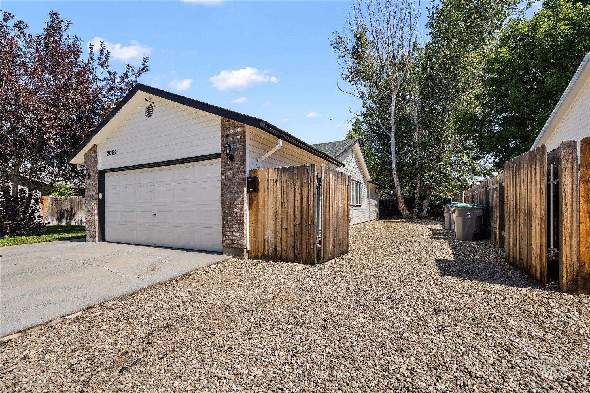 2052 N Citrus Ave, Boise, Idaho 83713, 3 Bedrooms, 2 Bathrooms, Residential For Sale, Price $430,000,MLS 98998196
