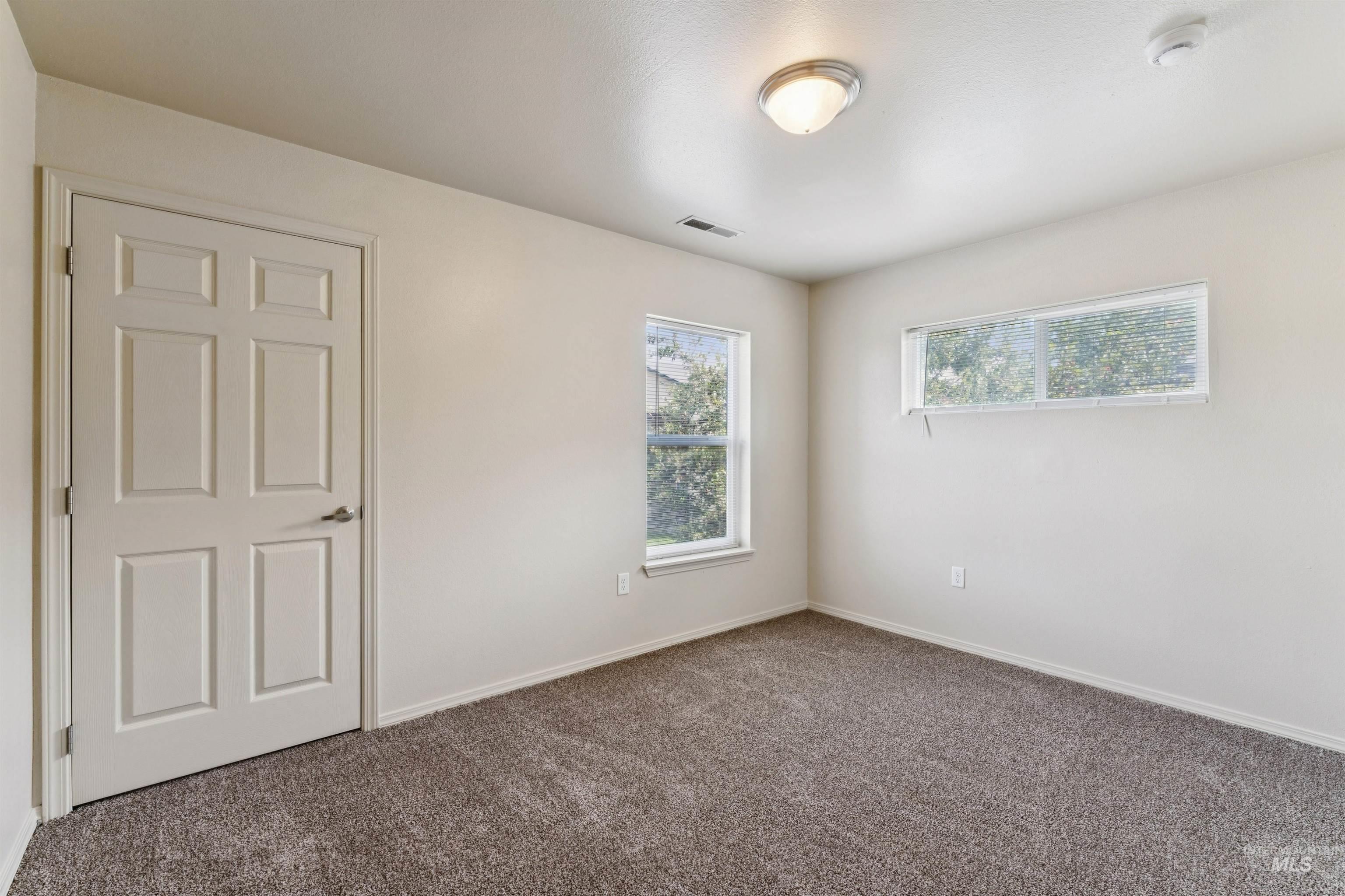 11187 W Brassy Cove Loop, Nampa, Idaho 83651, 2 Bedrooms, 2 Bathrooms, Residential Income For Sale, Price $849,900,MLS 98998200